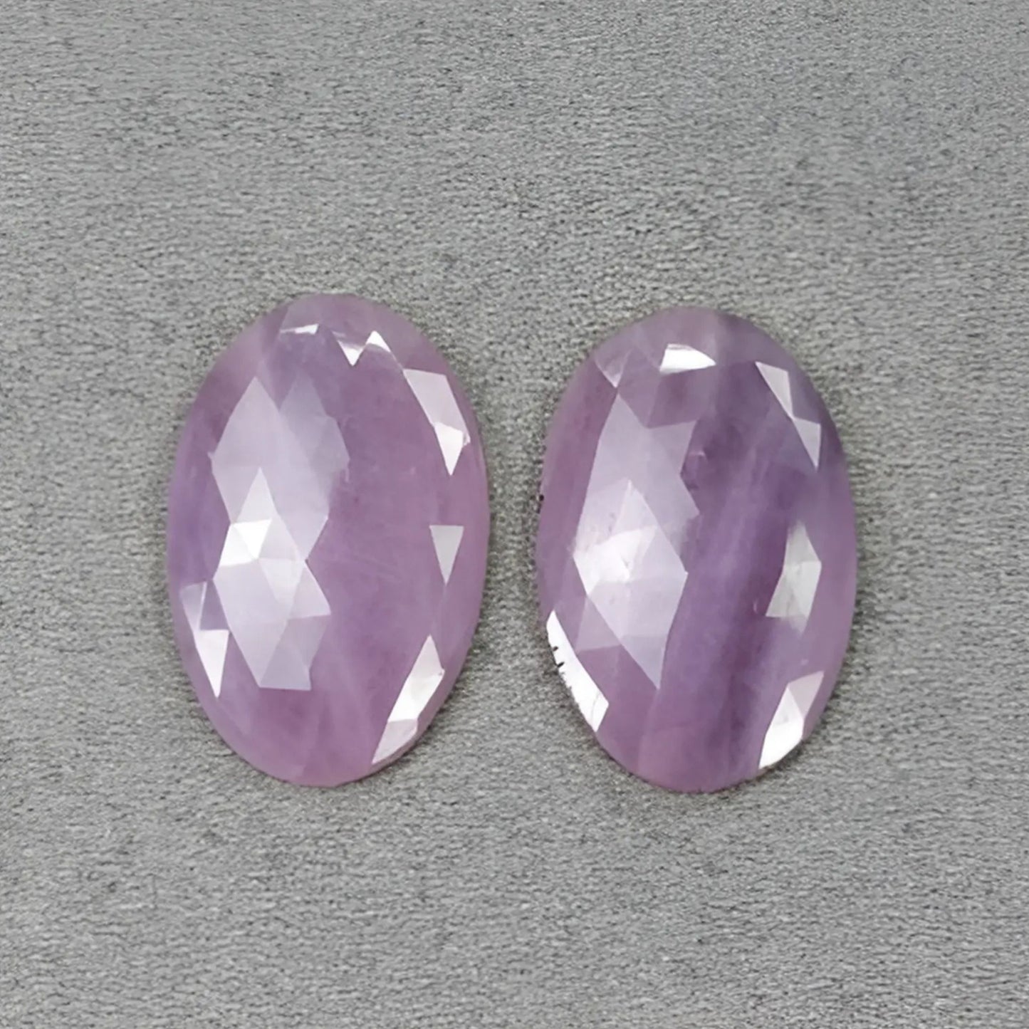 天然未処理の宝石サファイア