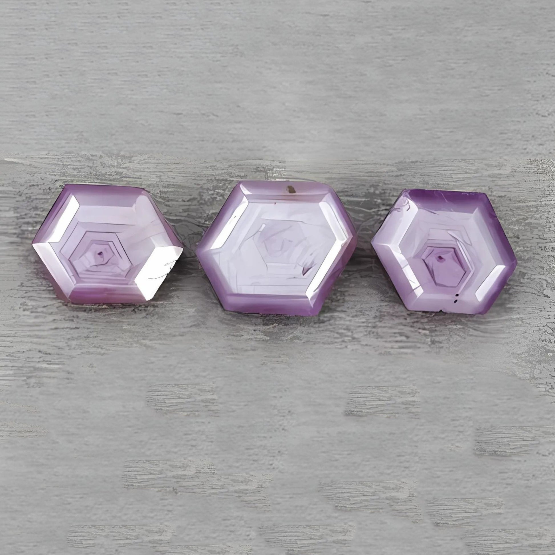 ラズベリーサファイア 六角形ファセットカット