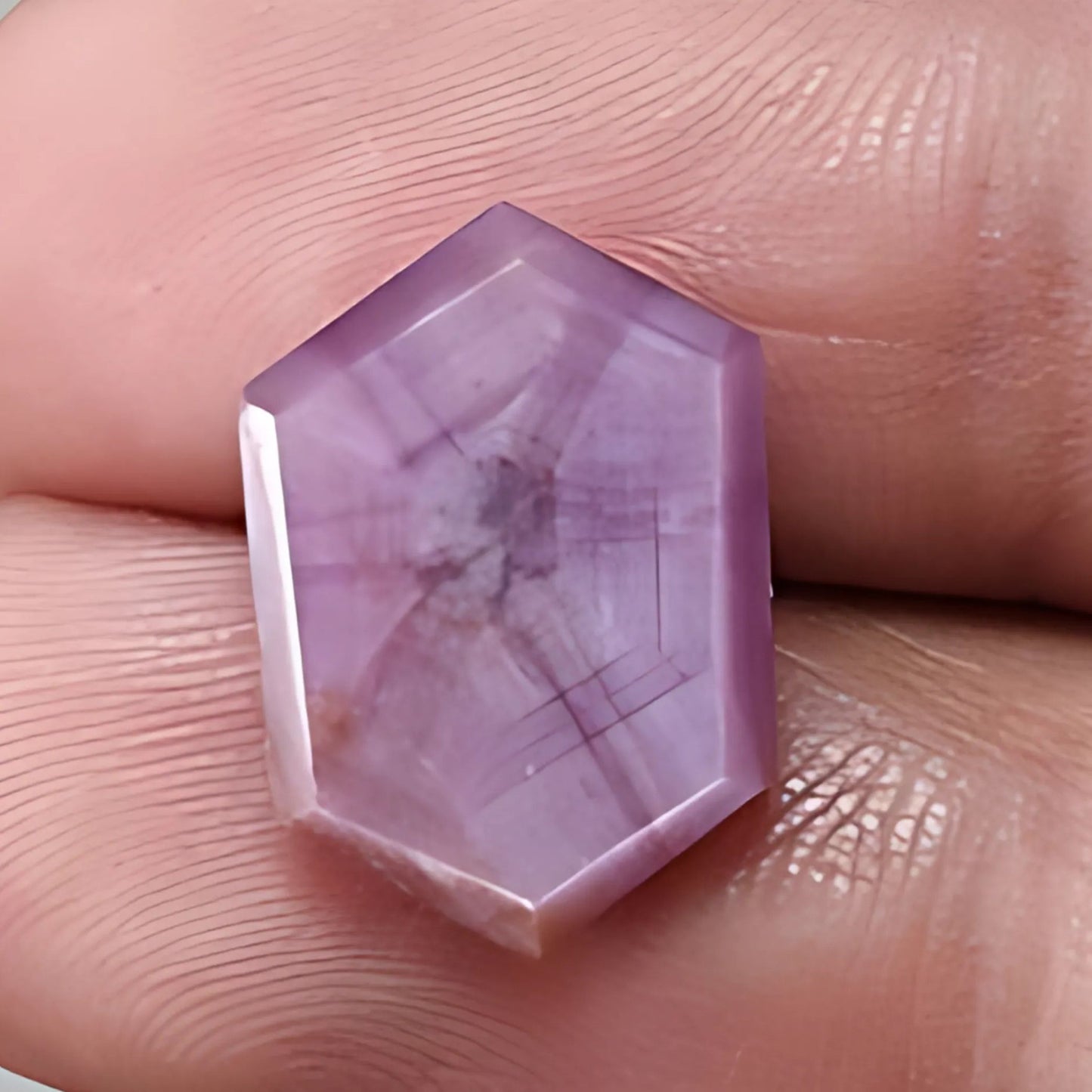 サファイア トラピッチェ 六角形 ファセットカット