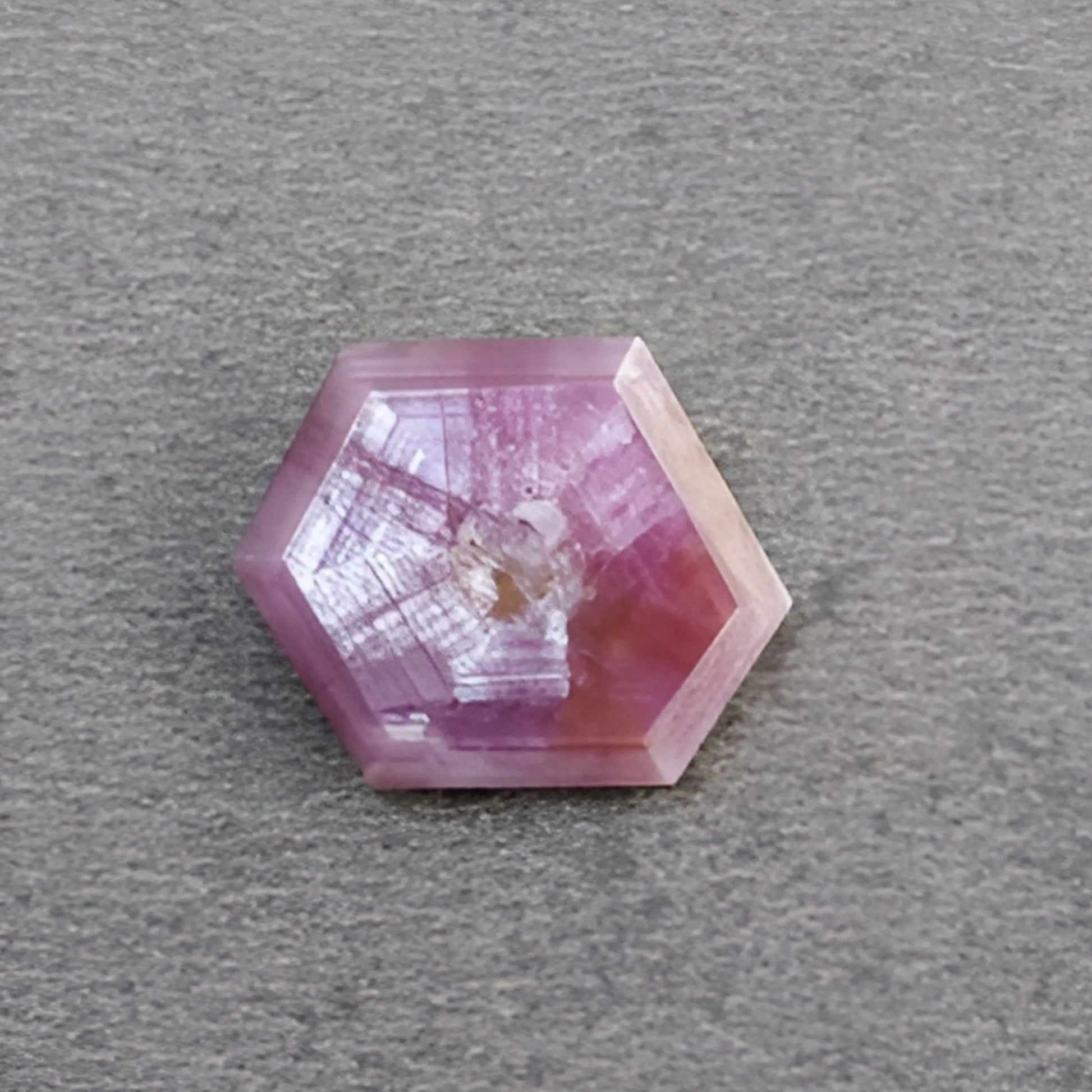 蓝宝石星形六边形刻面切割