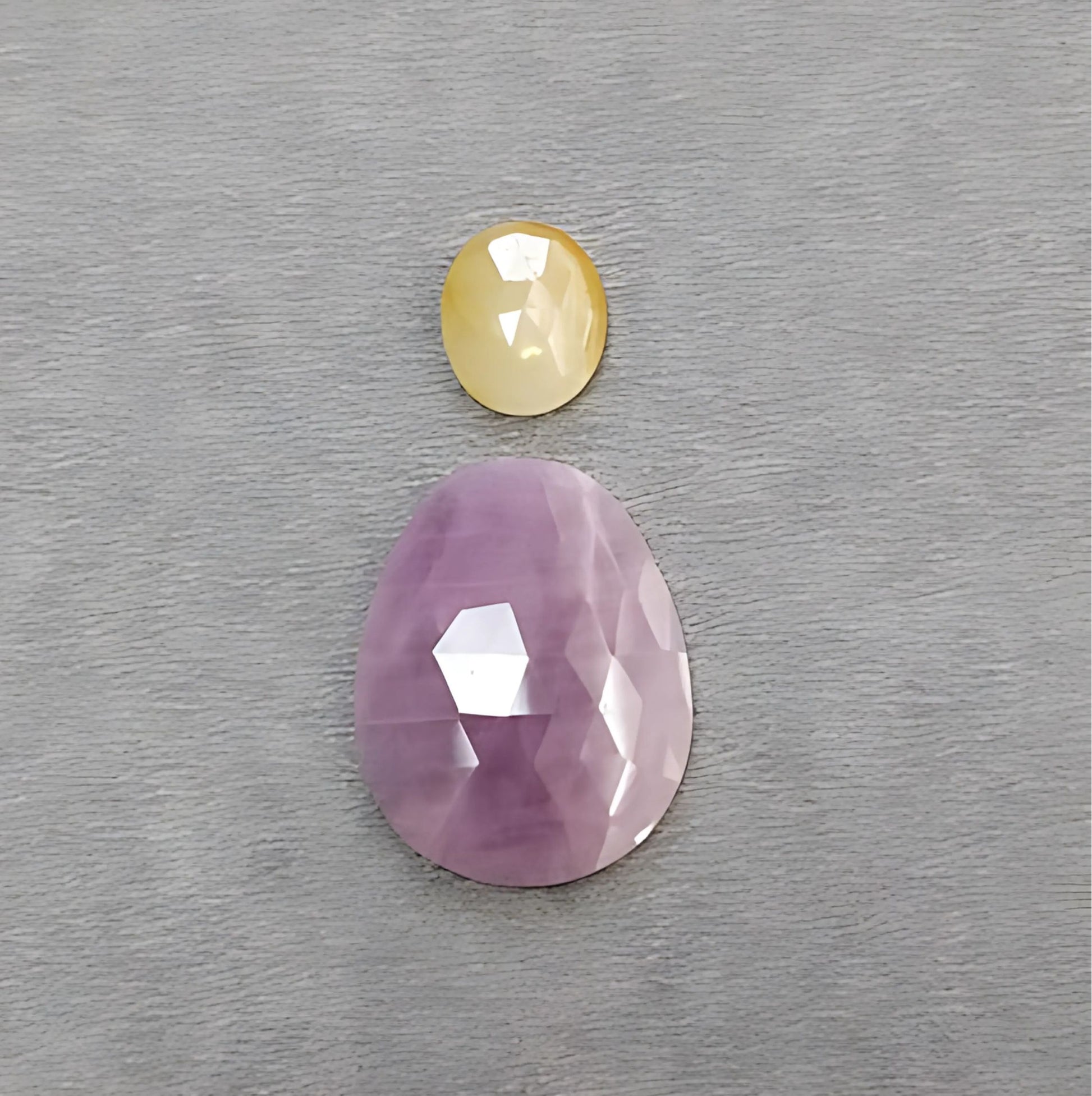 saphir de forme irrégulière taille rose