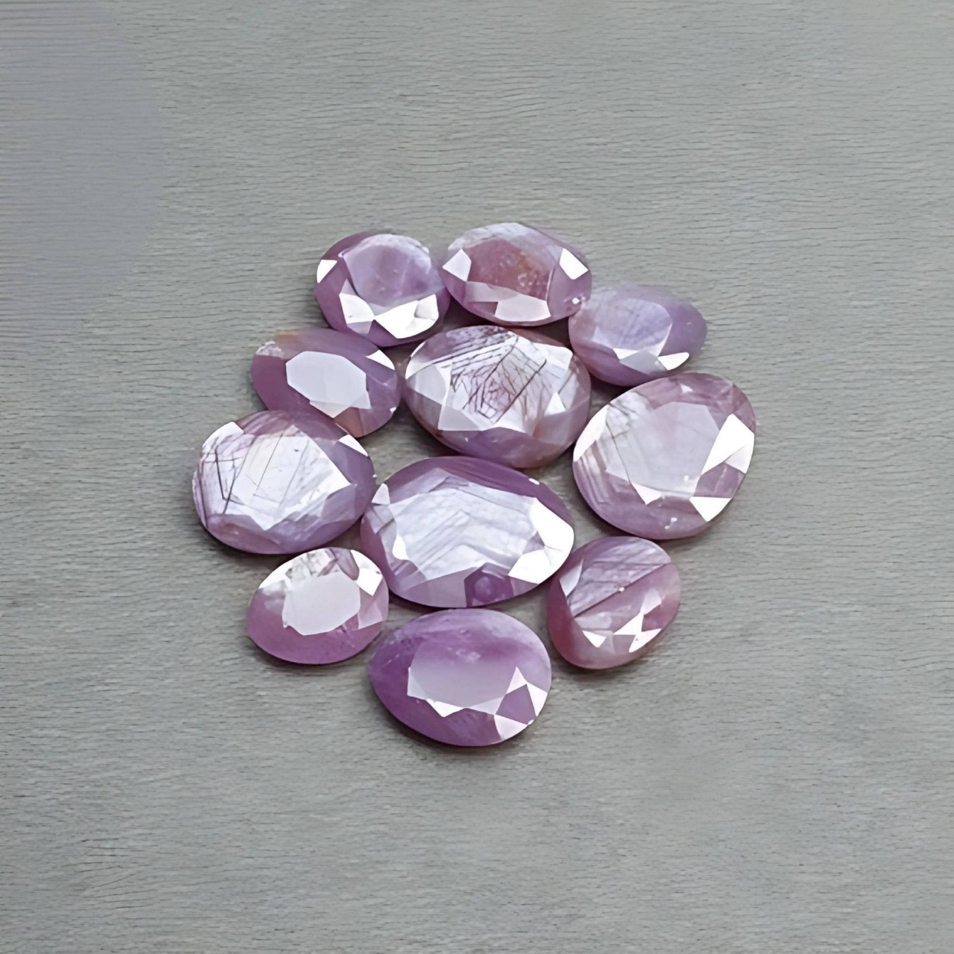 Saphir en forme d'œuf