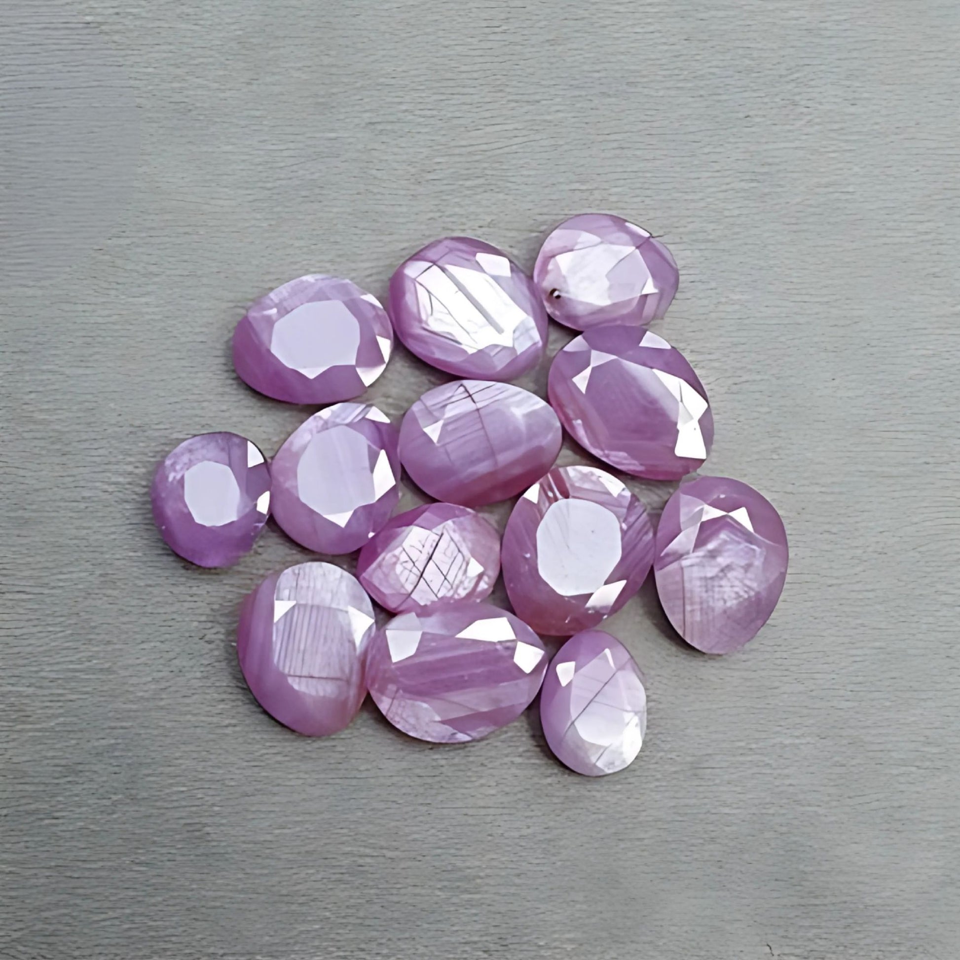 Zafiro rosa facetado