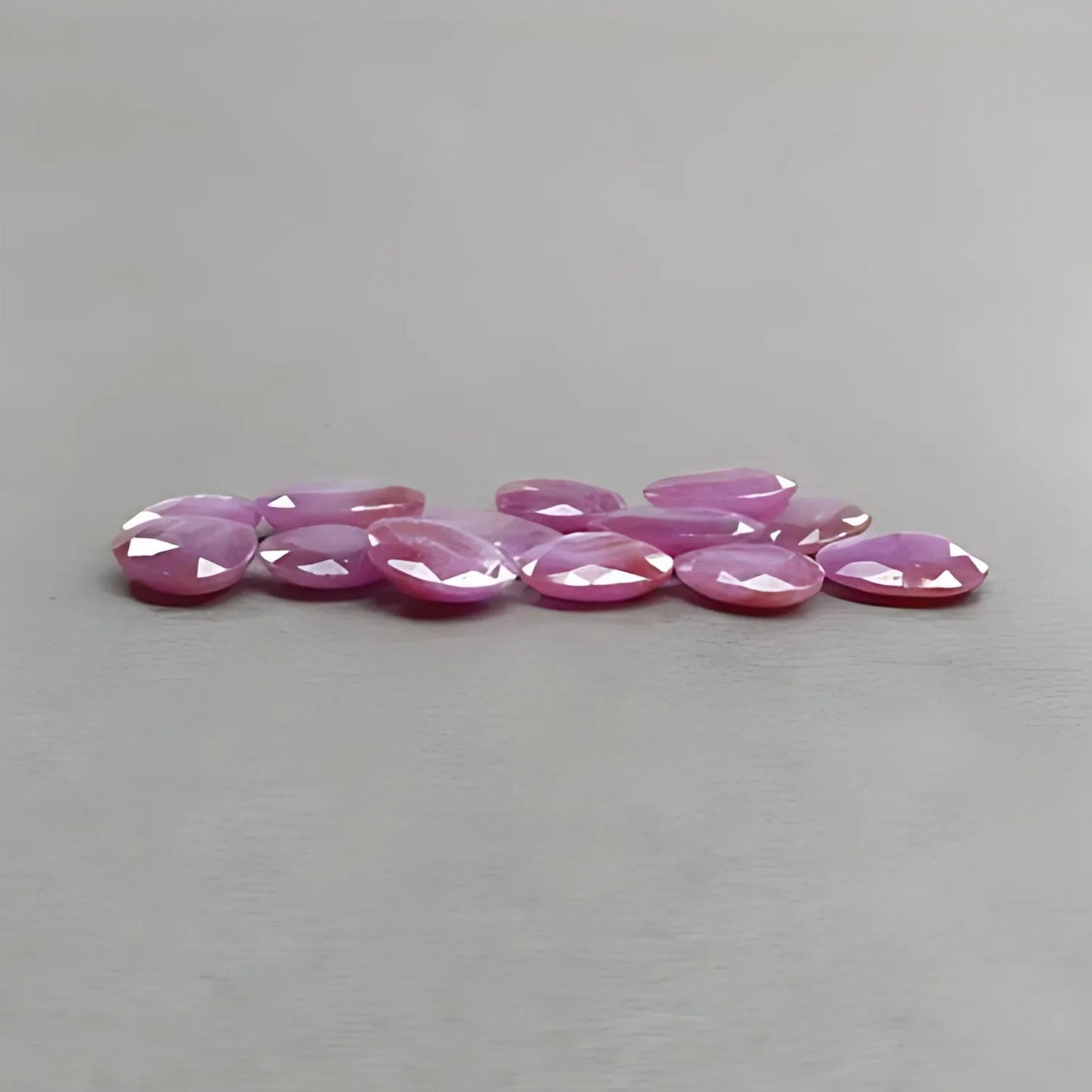 Saphir im Fantasieschliff