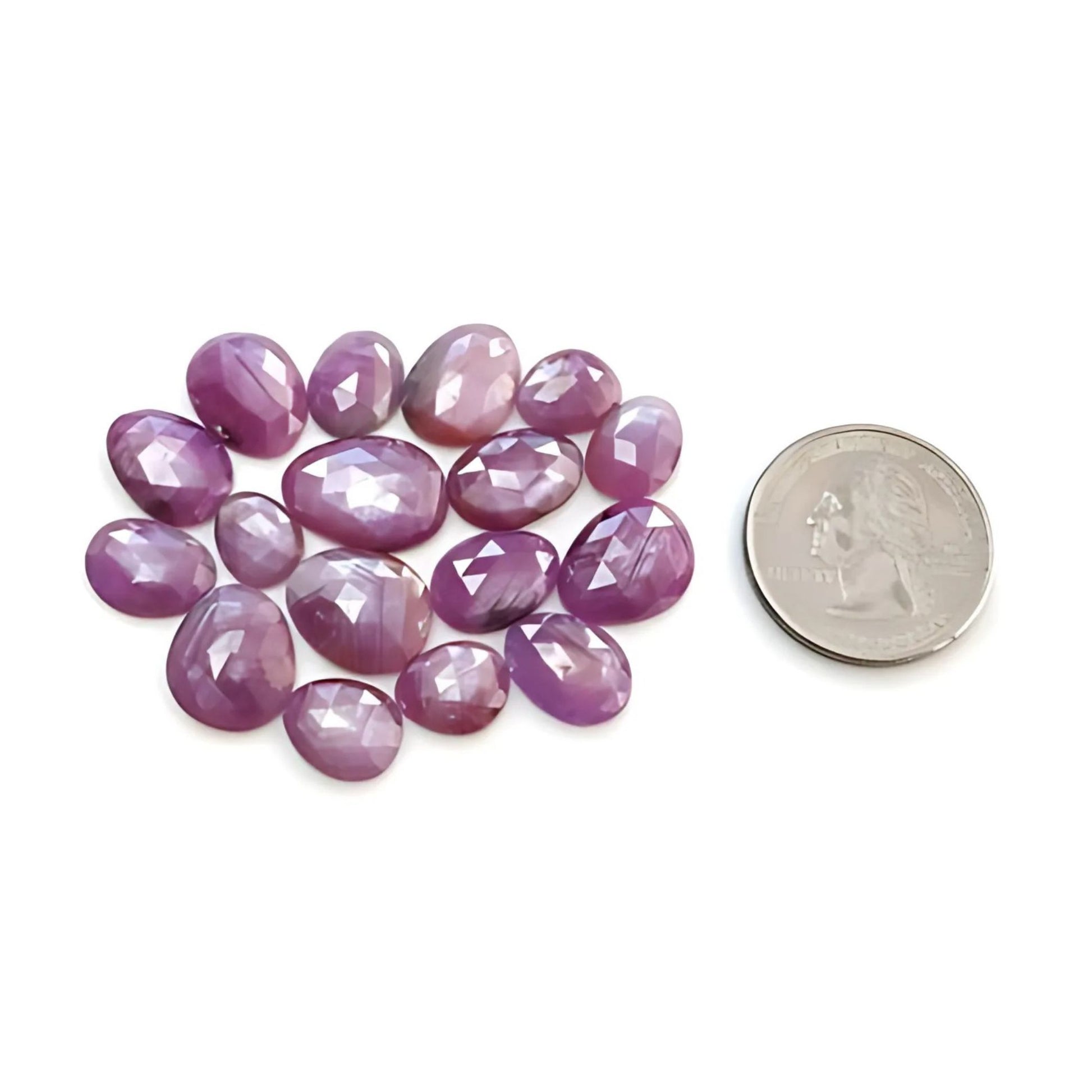 Pietra preziosa rubino sfaccettata