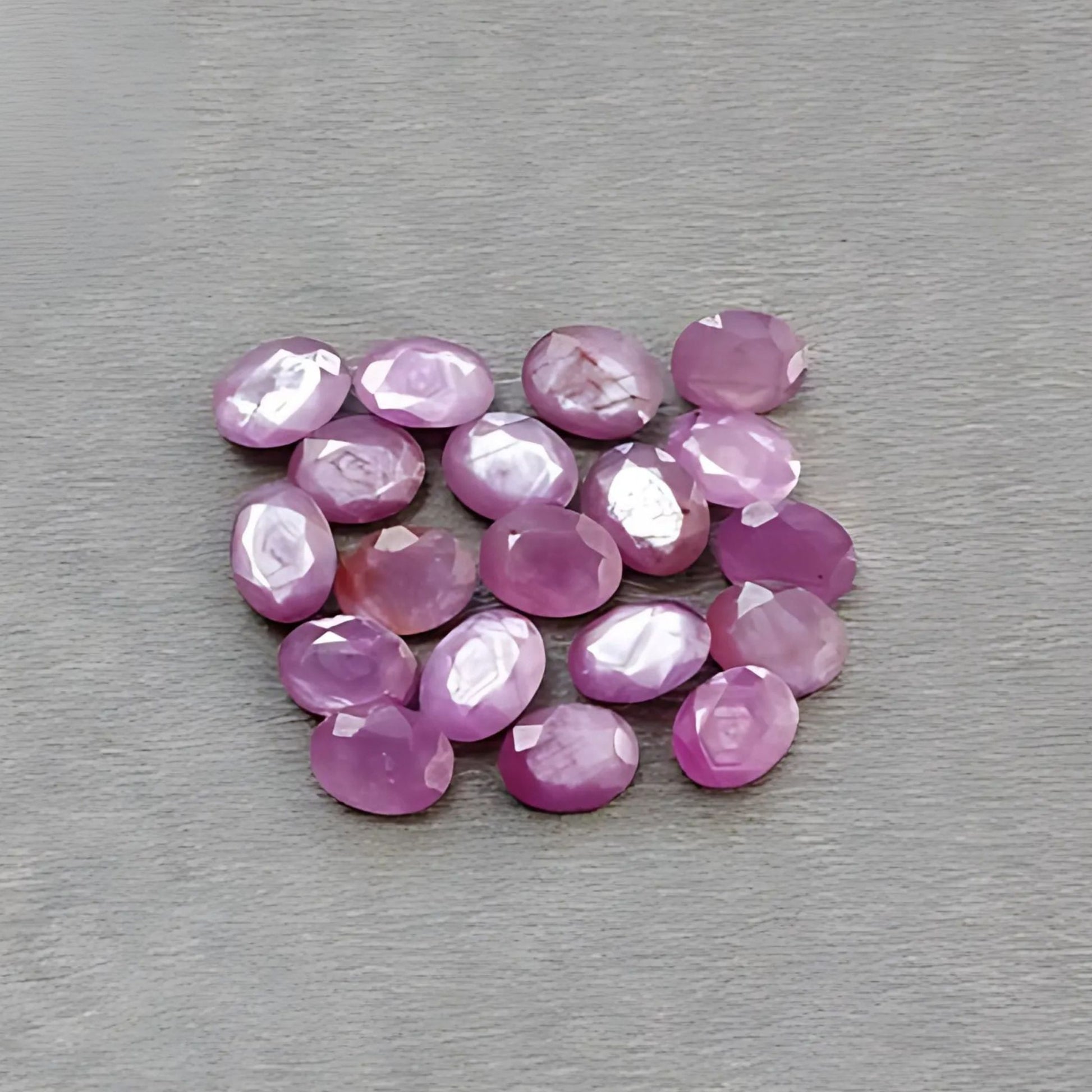 オーバルピンクサファイアカット