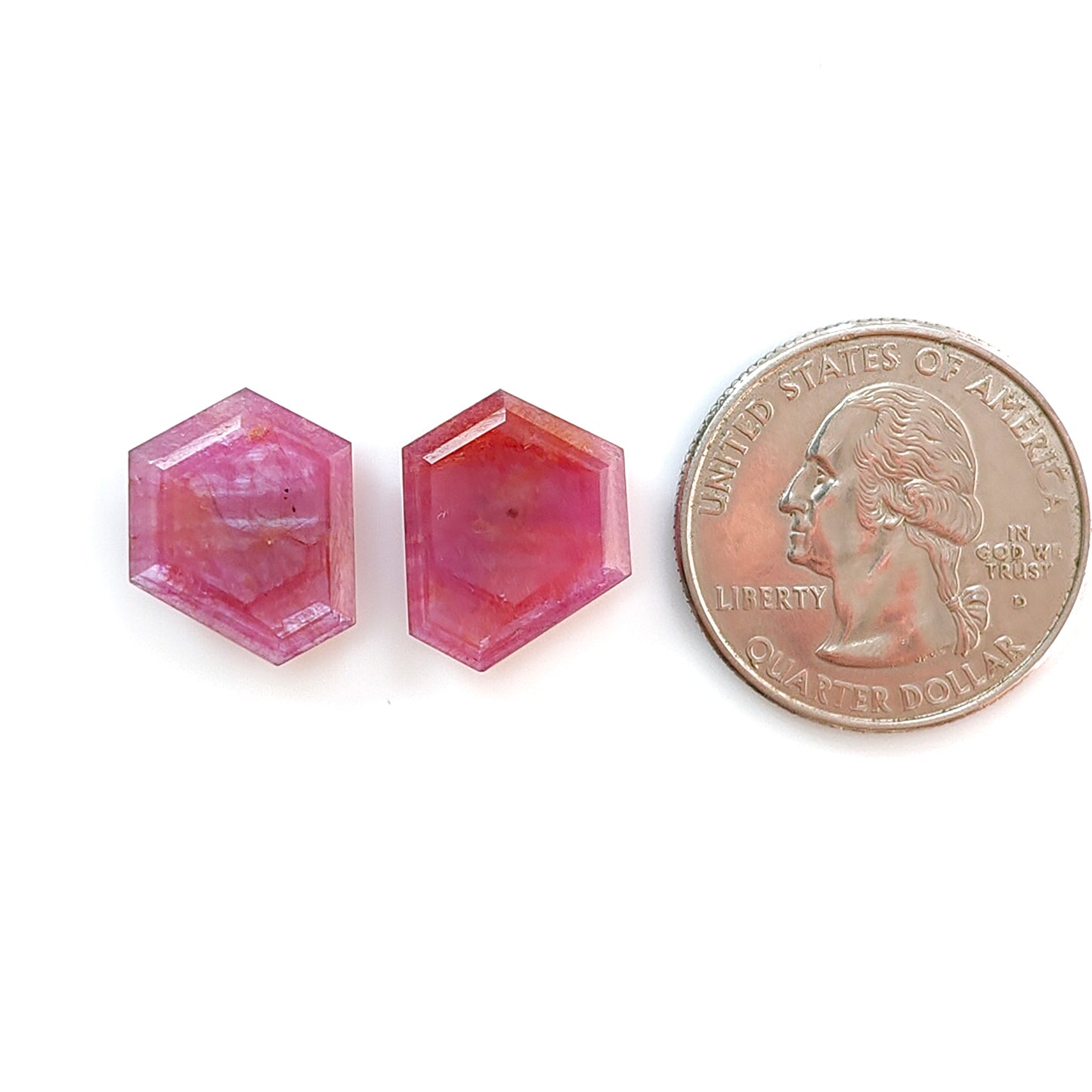 الياقوت الوردي الطبيعي