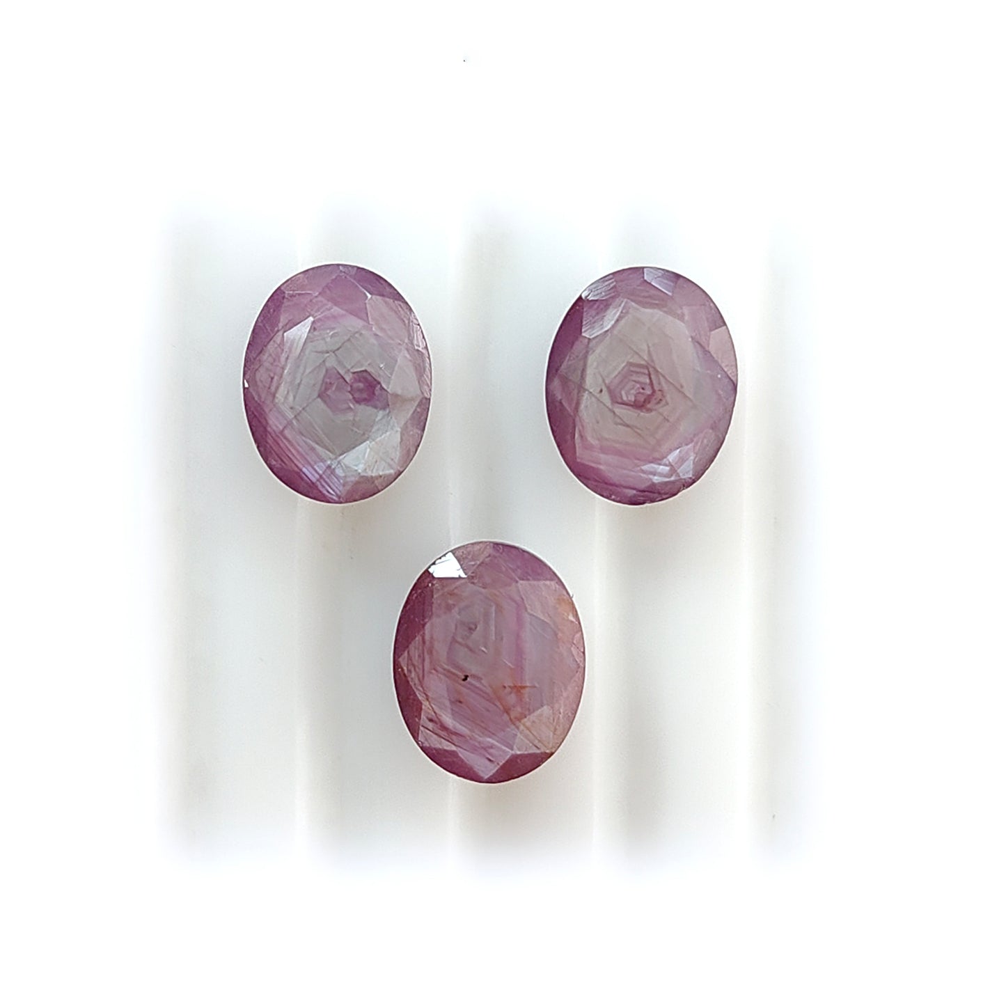 Saphir rose à facettes