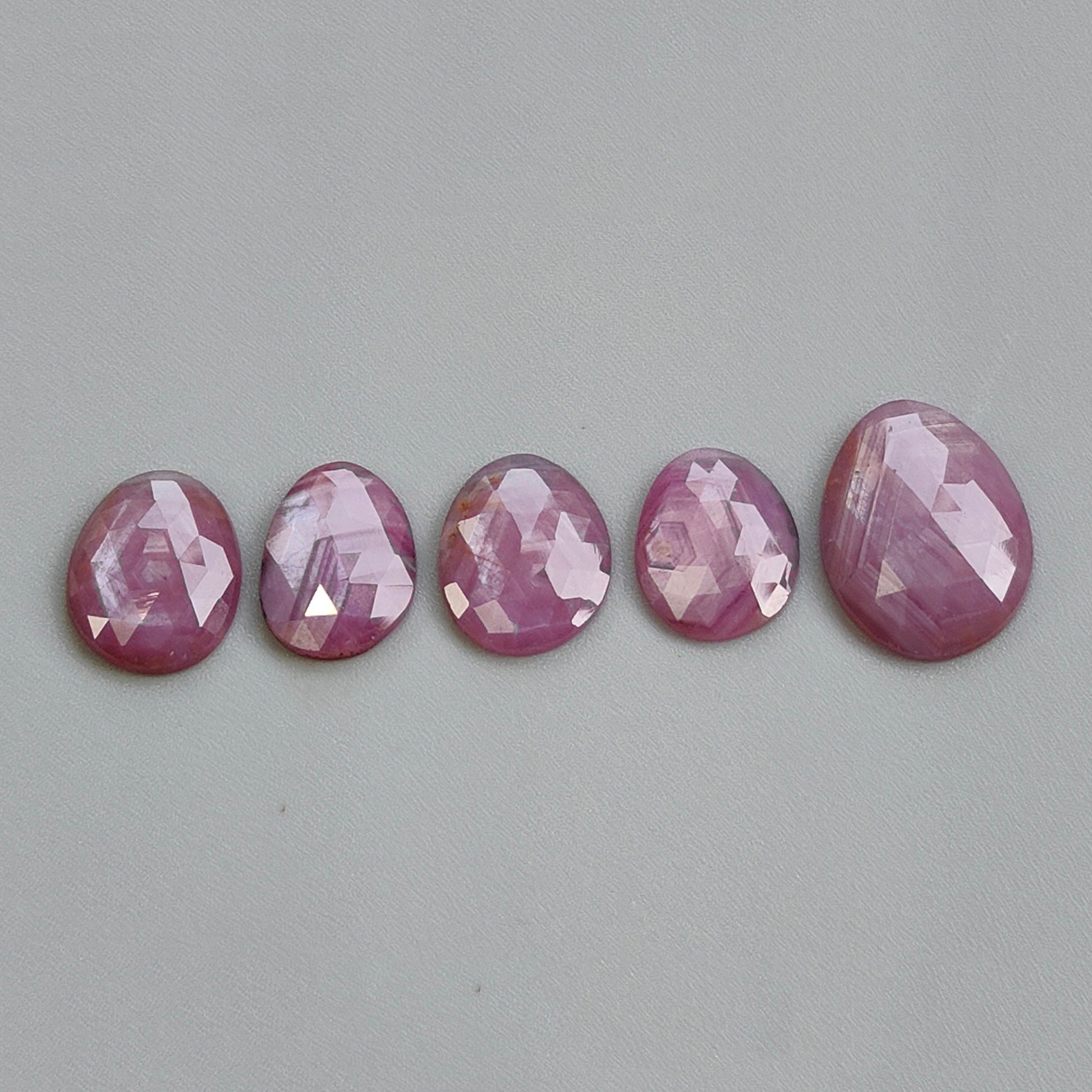 zafiro rosa sin tratar