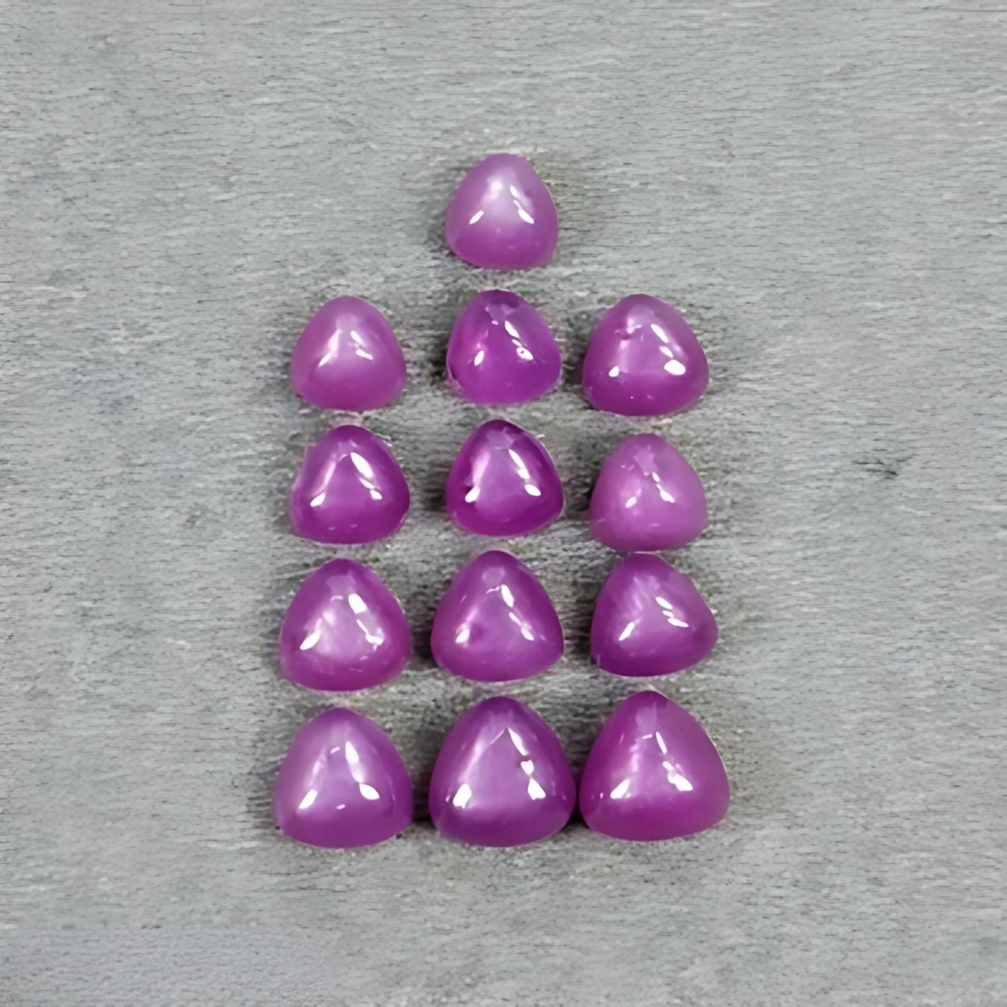 ピンクサファイア天然未処理カボション