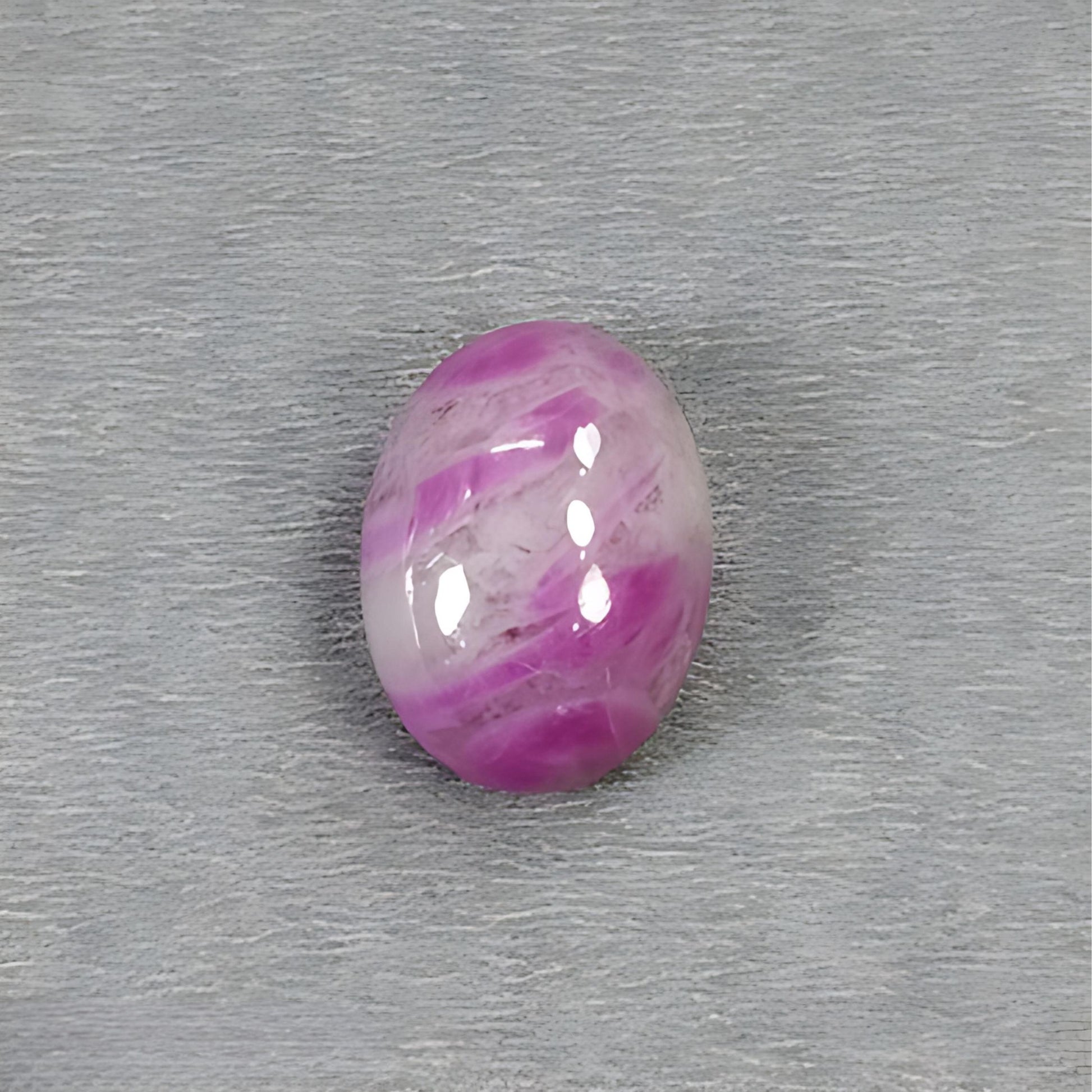 黝帘石 红宝石 椭圆形 凸圆形