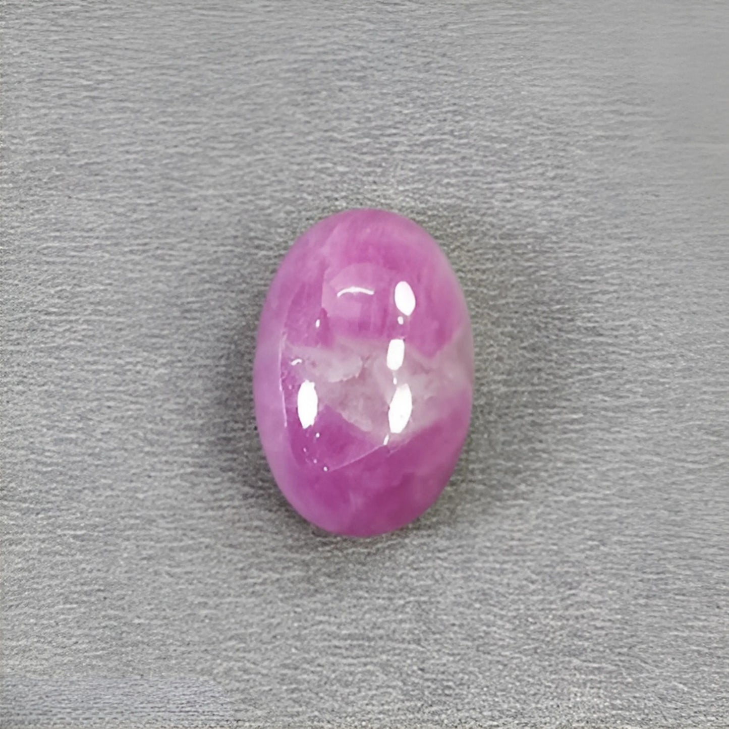 宝石用のルビー