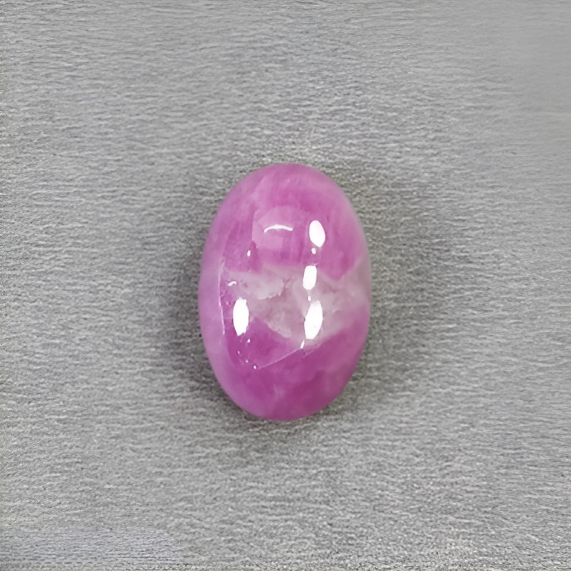 宝石用のルビー