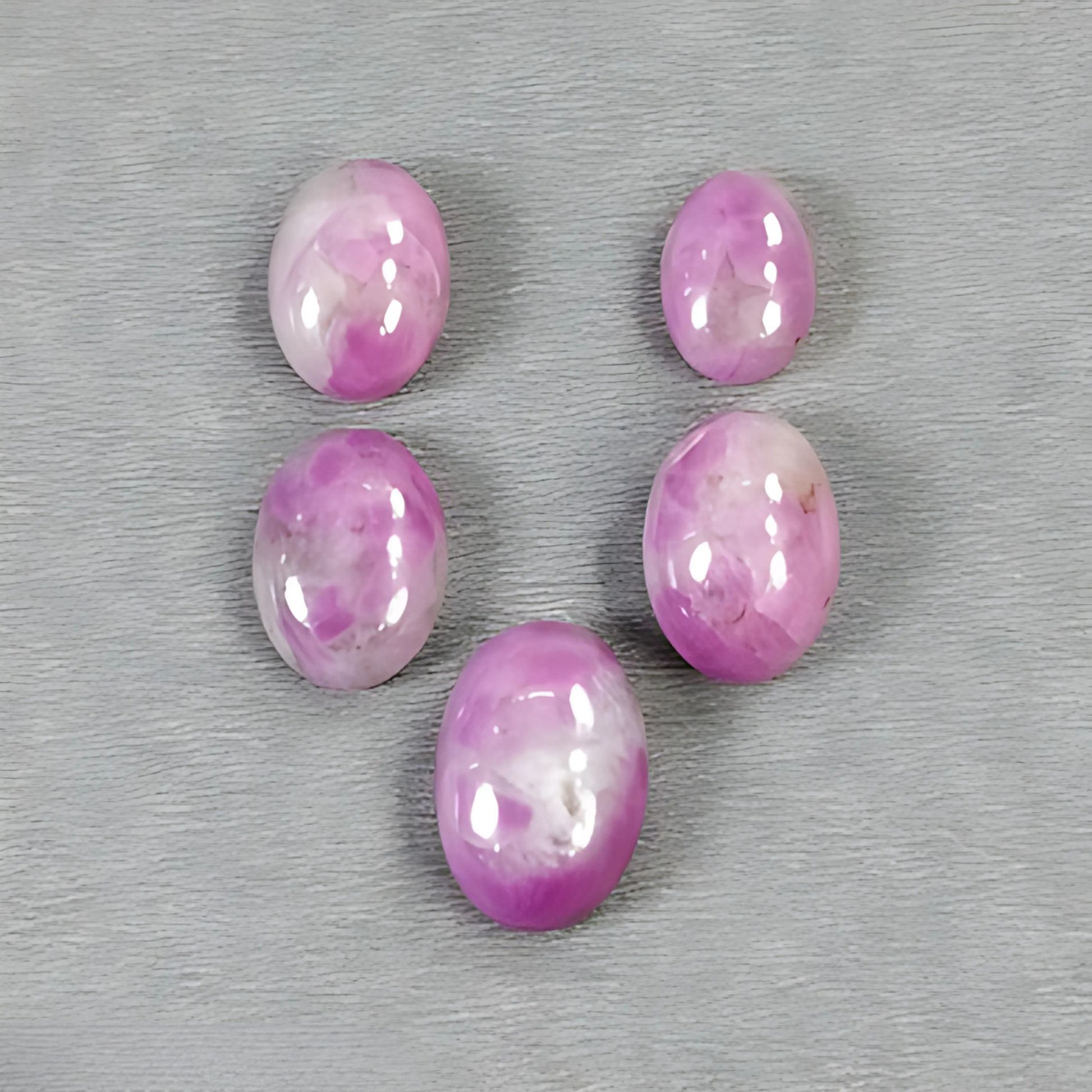 حجر الميلاد لشهر سبتمبر