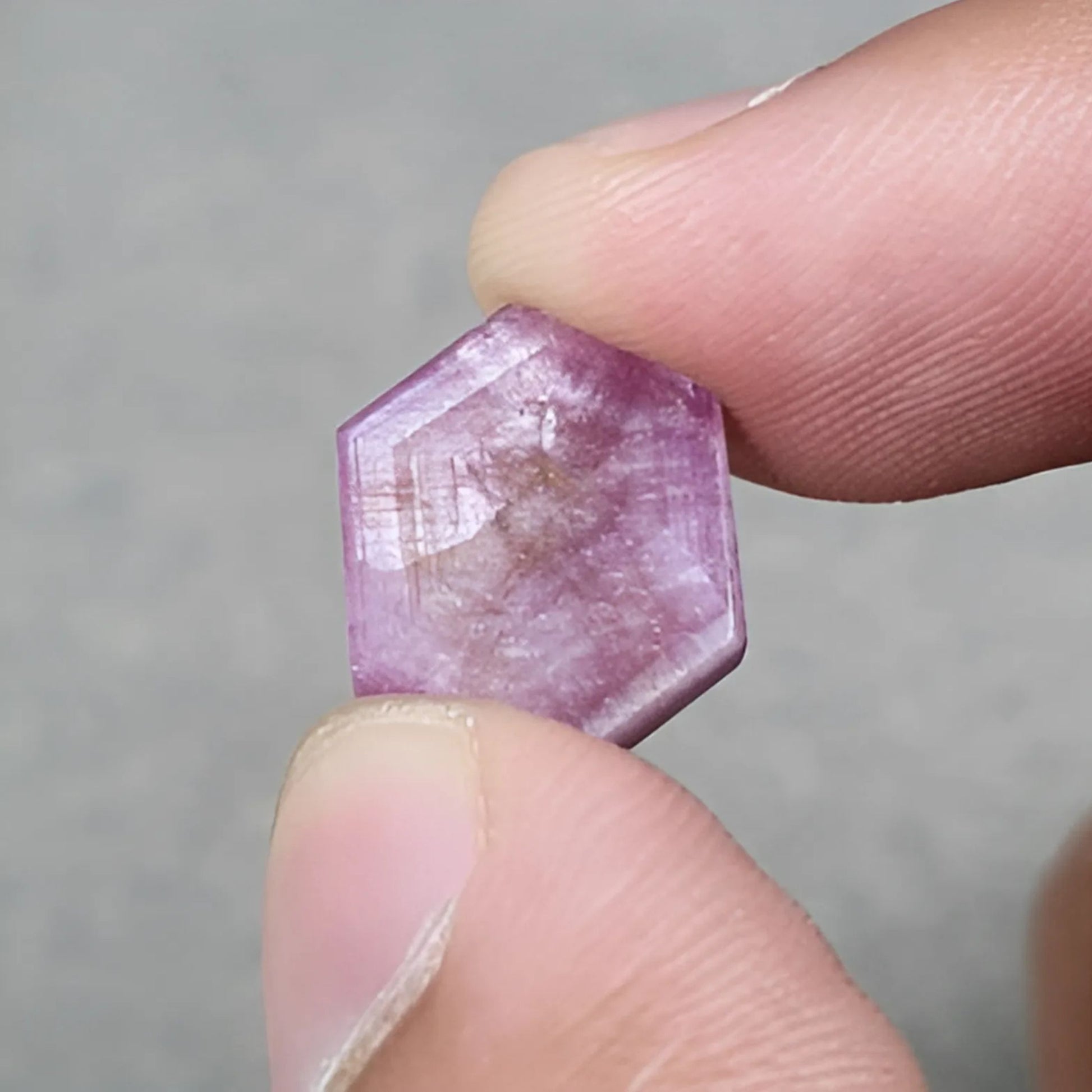 天然の未処理ルビー宝石