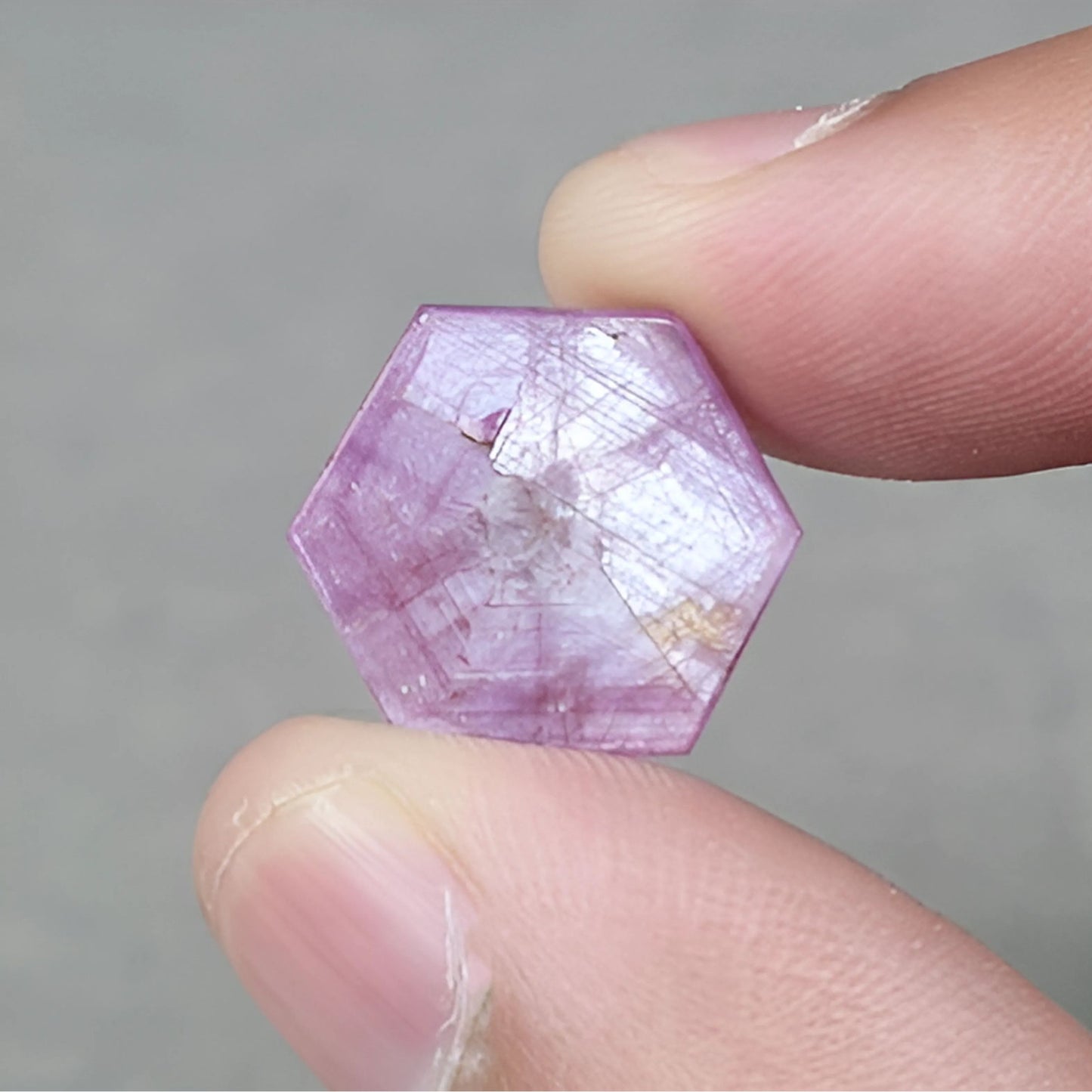 天然未经处理的红宝石