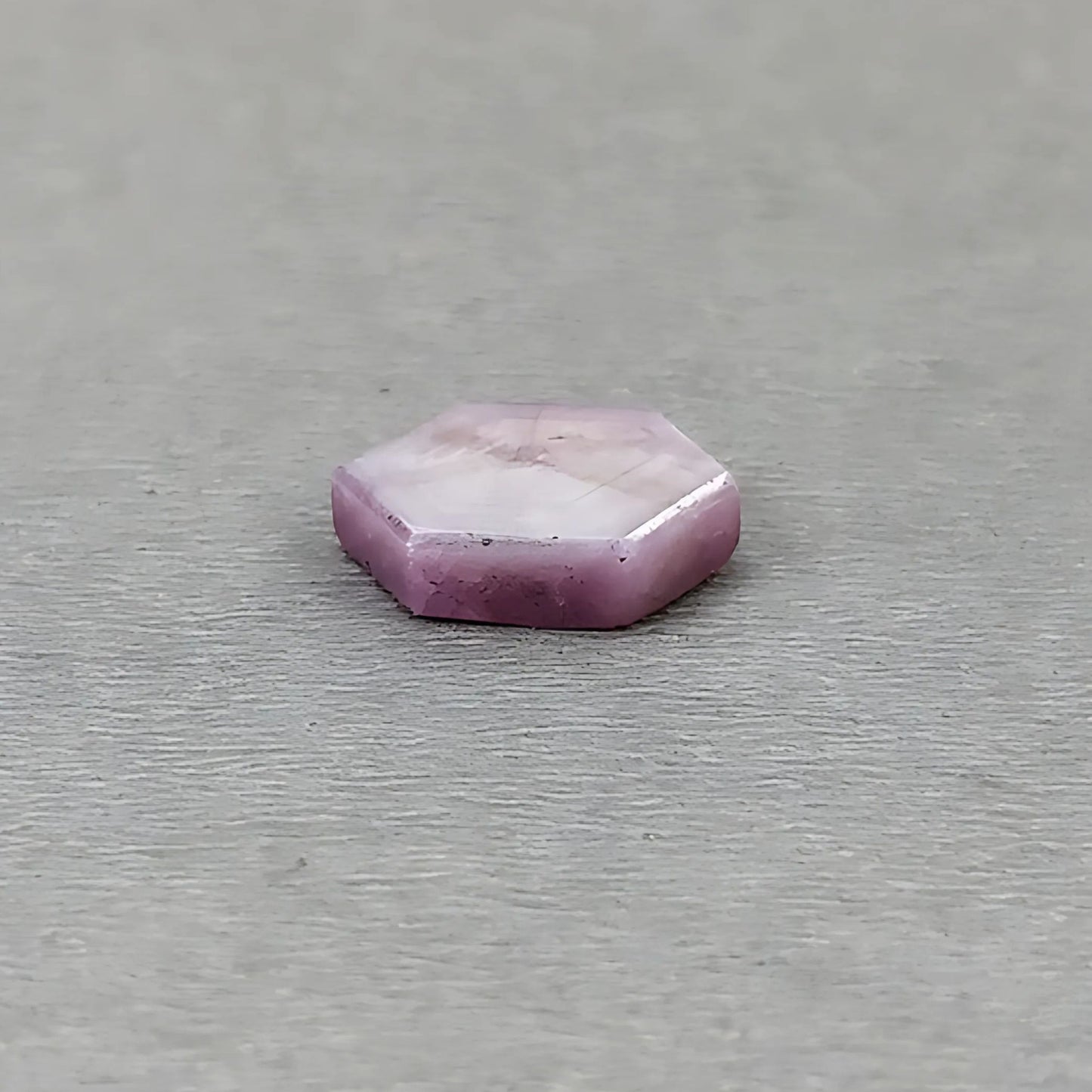 天然の未処理ピンクサファイア宝石