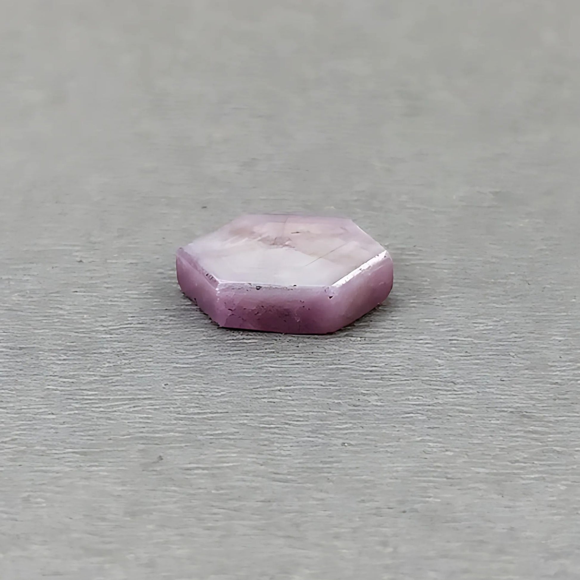 天然の未処理ピンクサファイア宝石