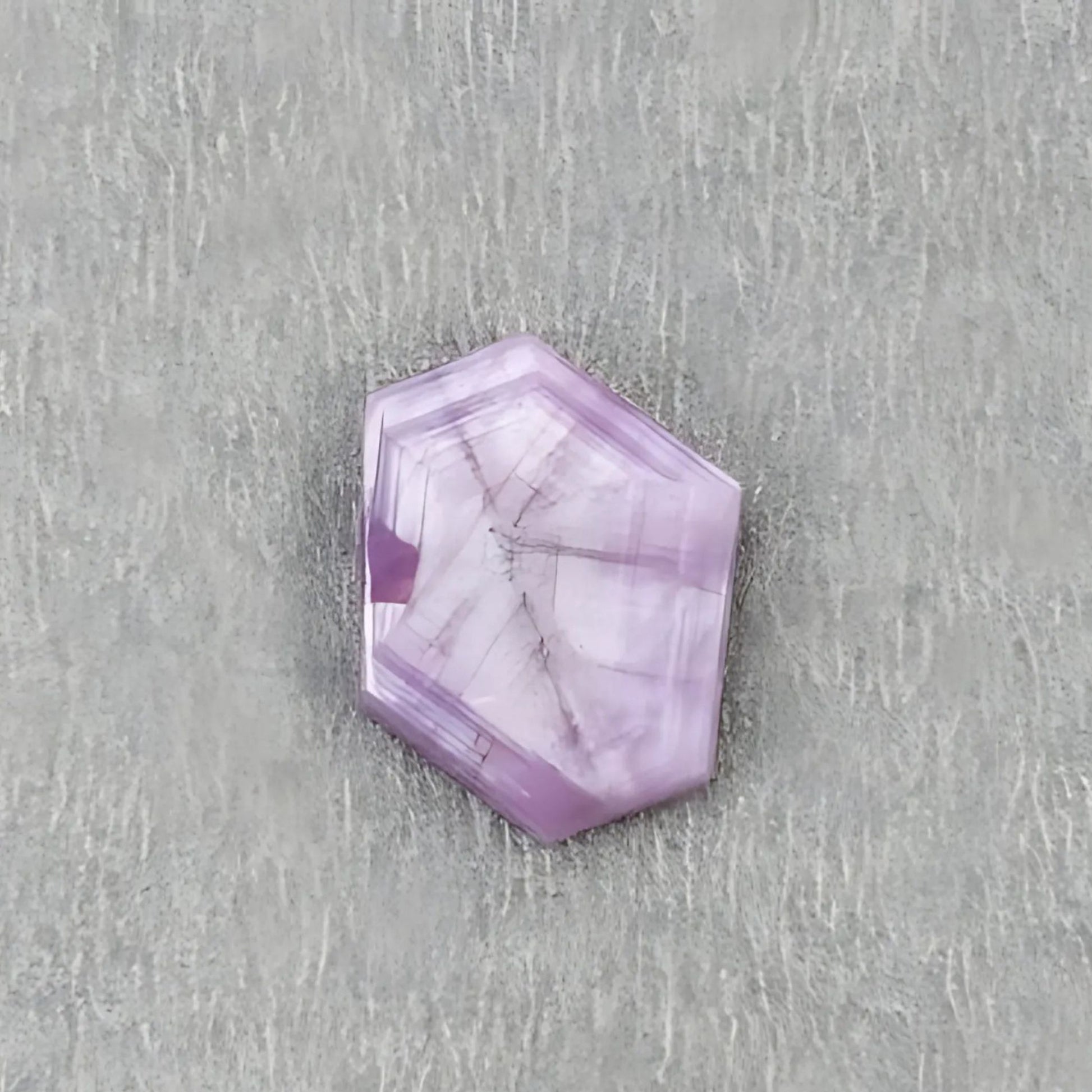 天然の未処理ピンクサファイア宝石