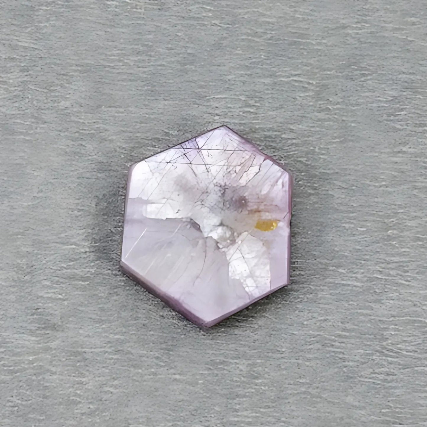 ジュエリー用のピンクサファイア