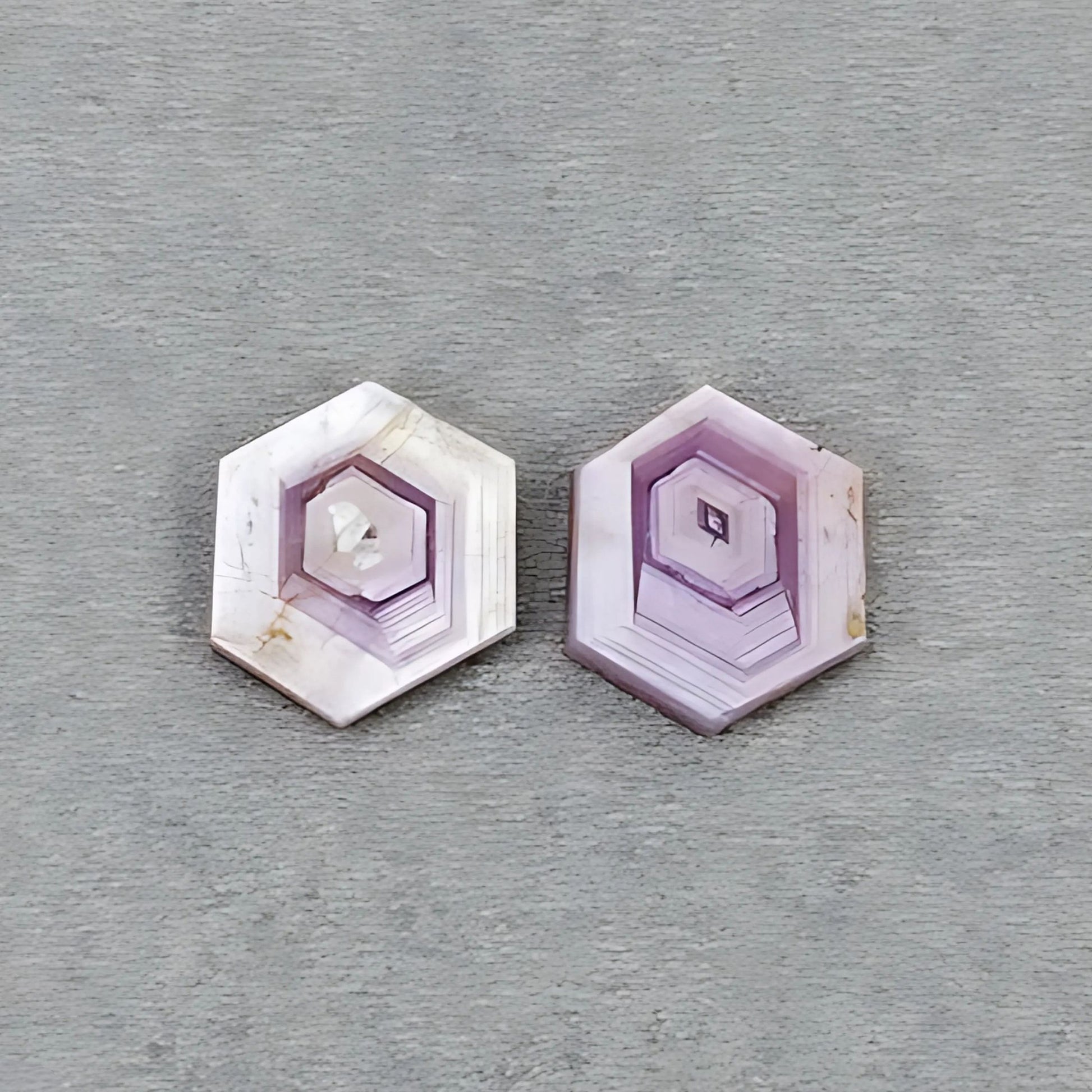 天然未処理ルビーの平らなスライスの宝石