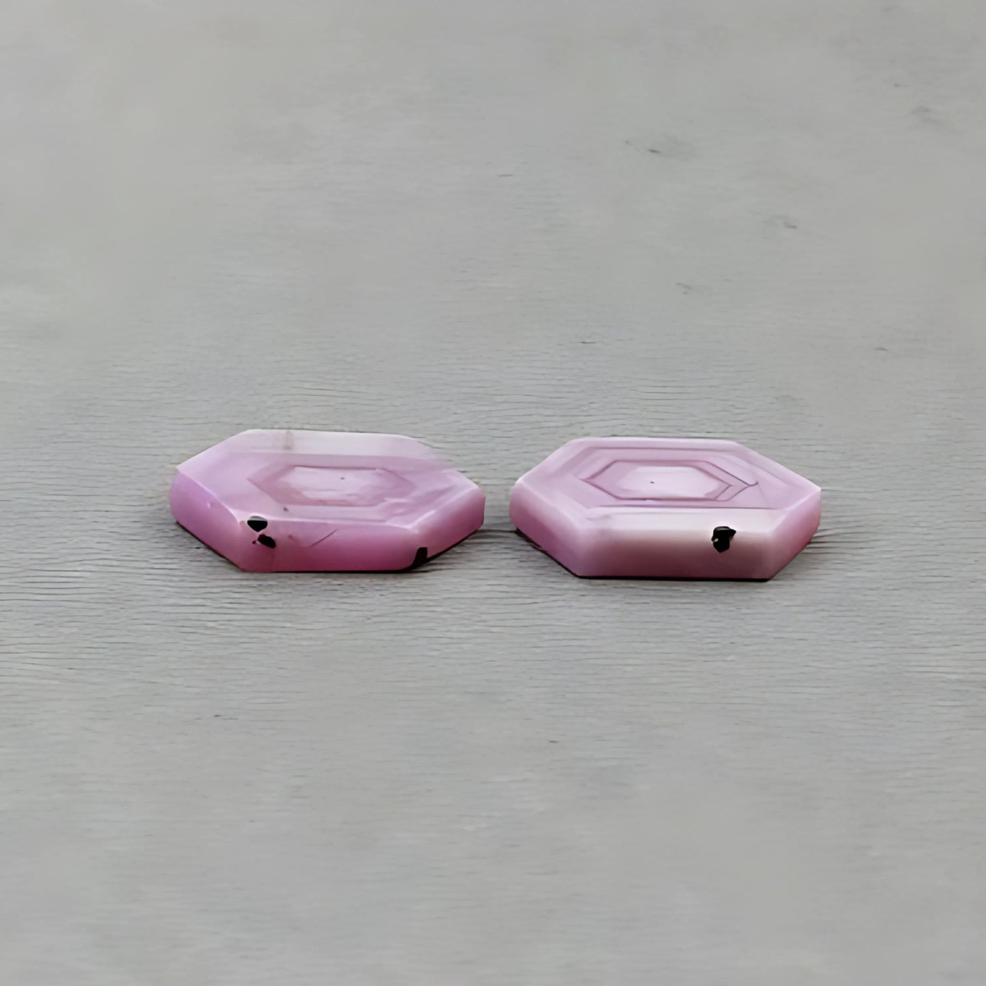 天然の未処理サファイア宝石