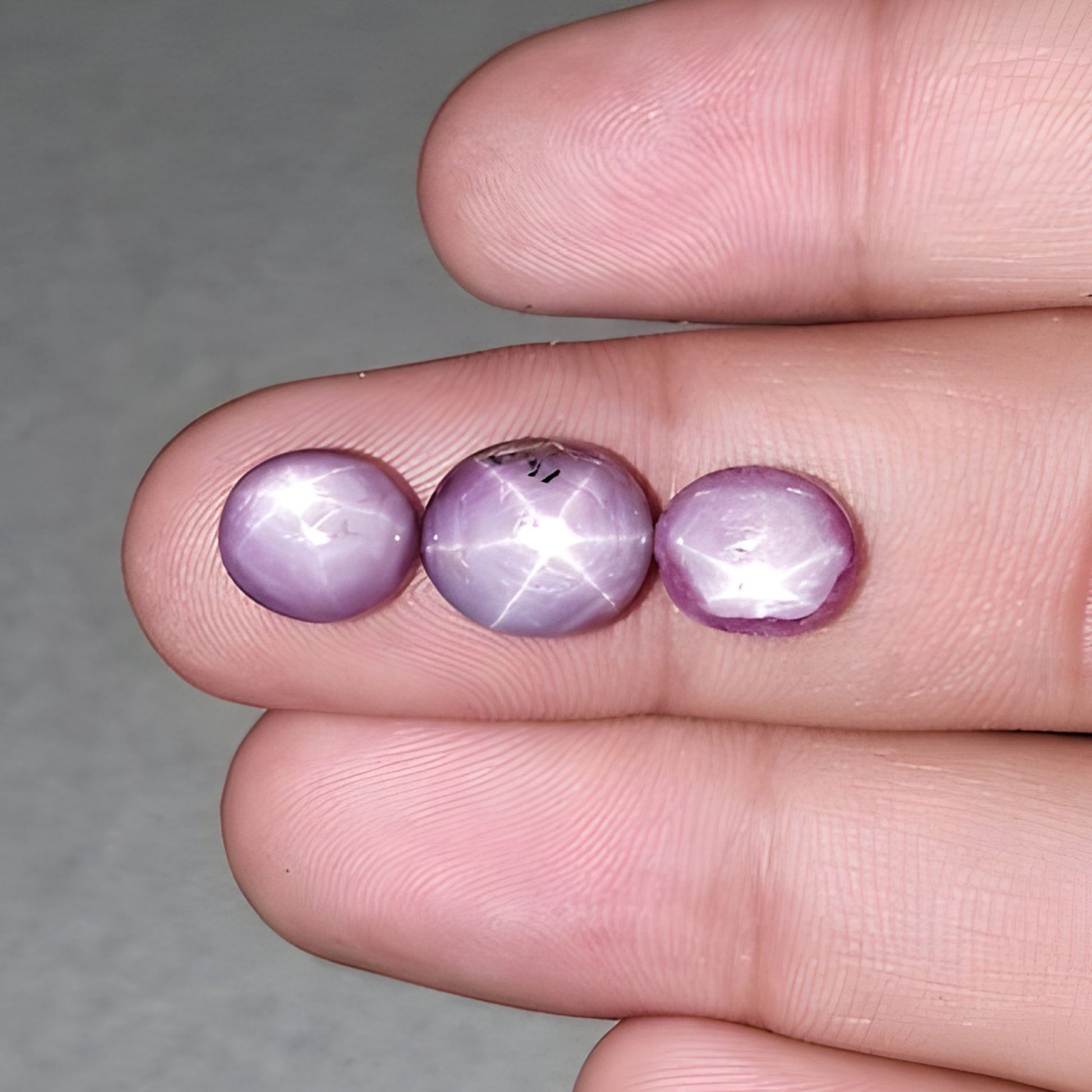 saphir étoilé pour la joaillerie