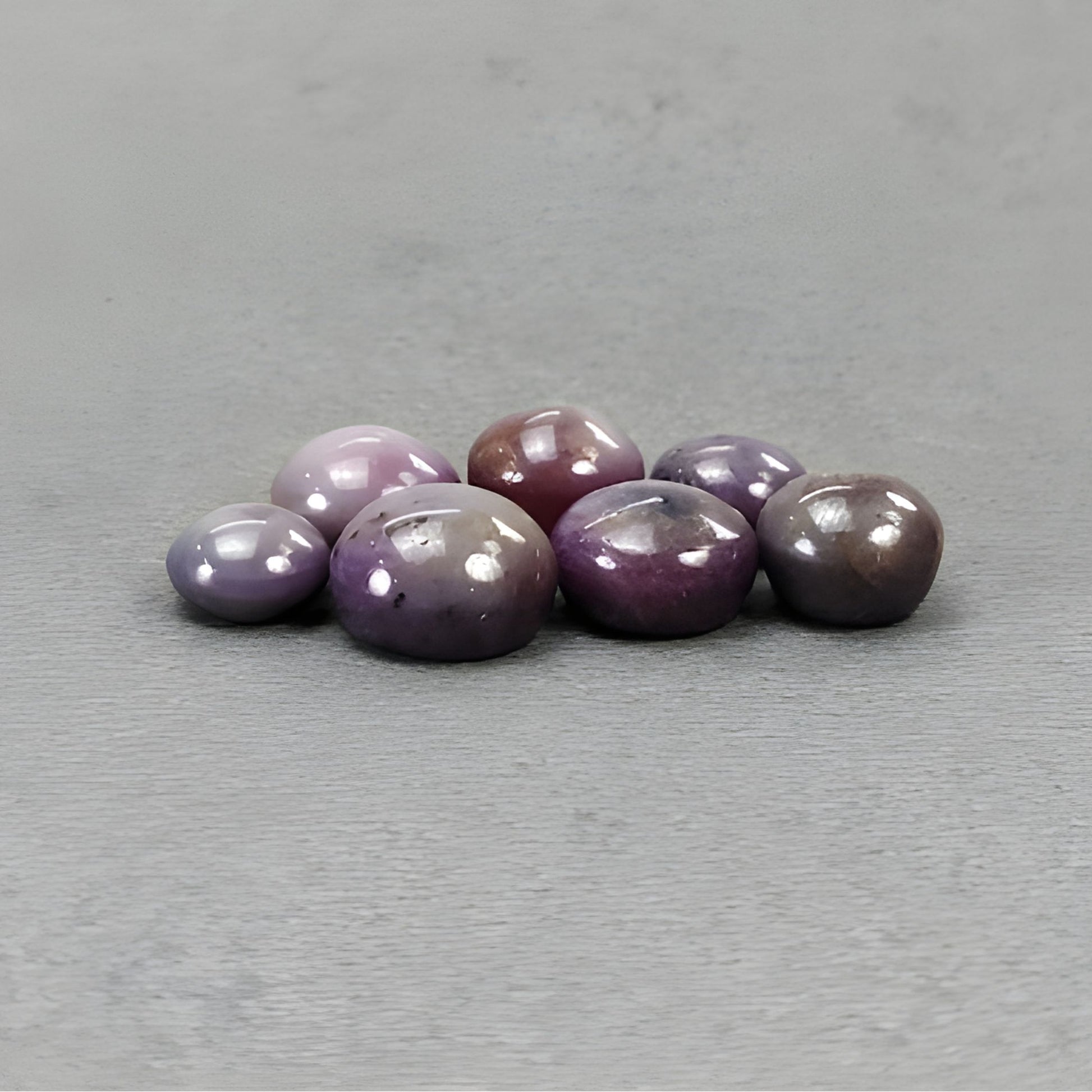 ياقوت نجمي طبيعي غير معالج