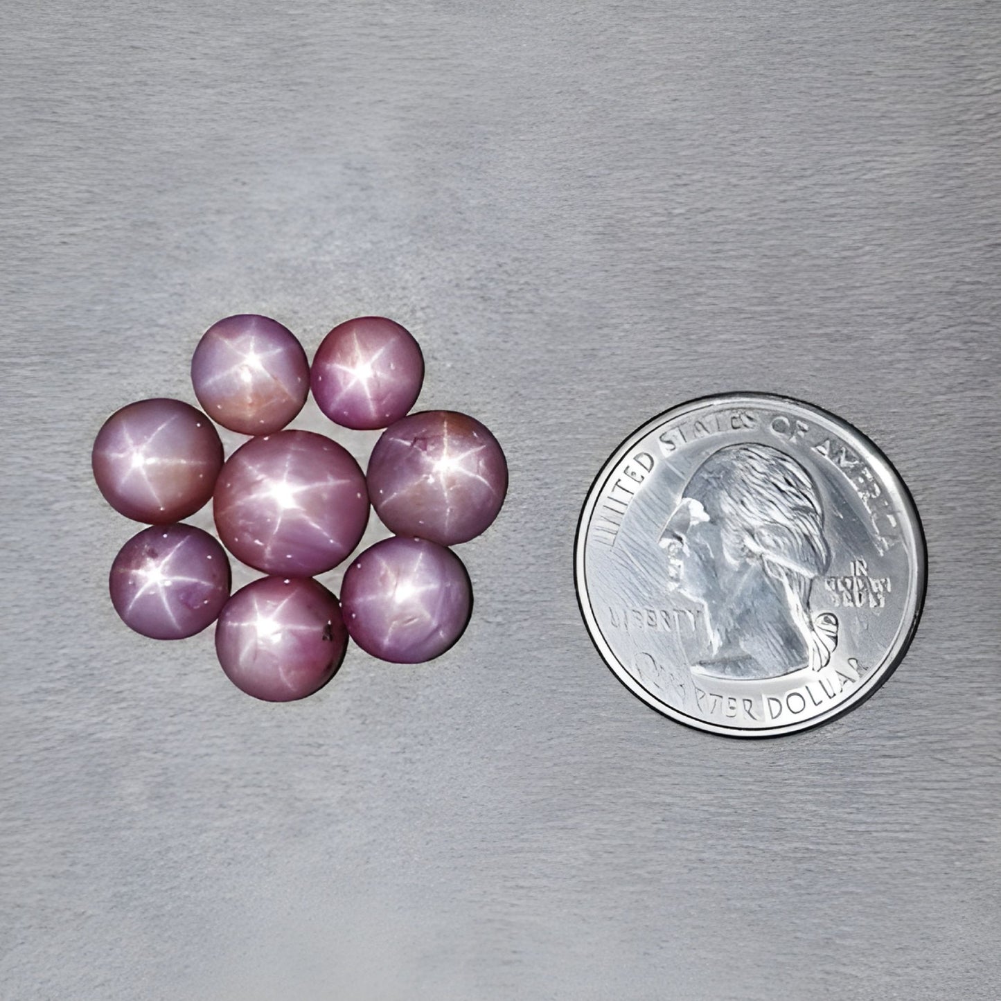 ياقوت نجمي طبيعي غير معالج