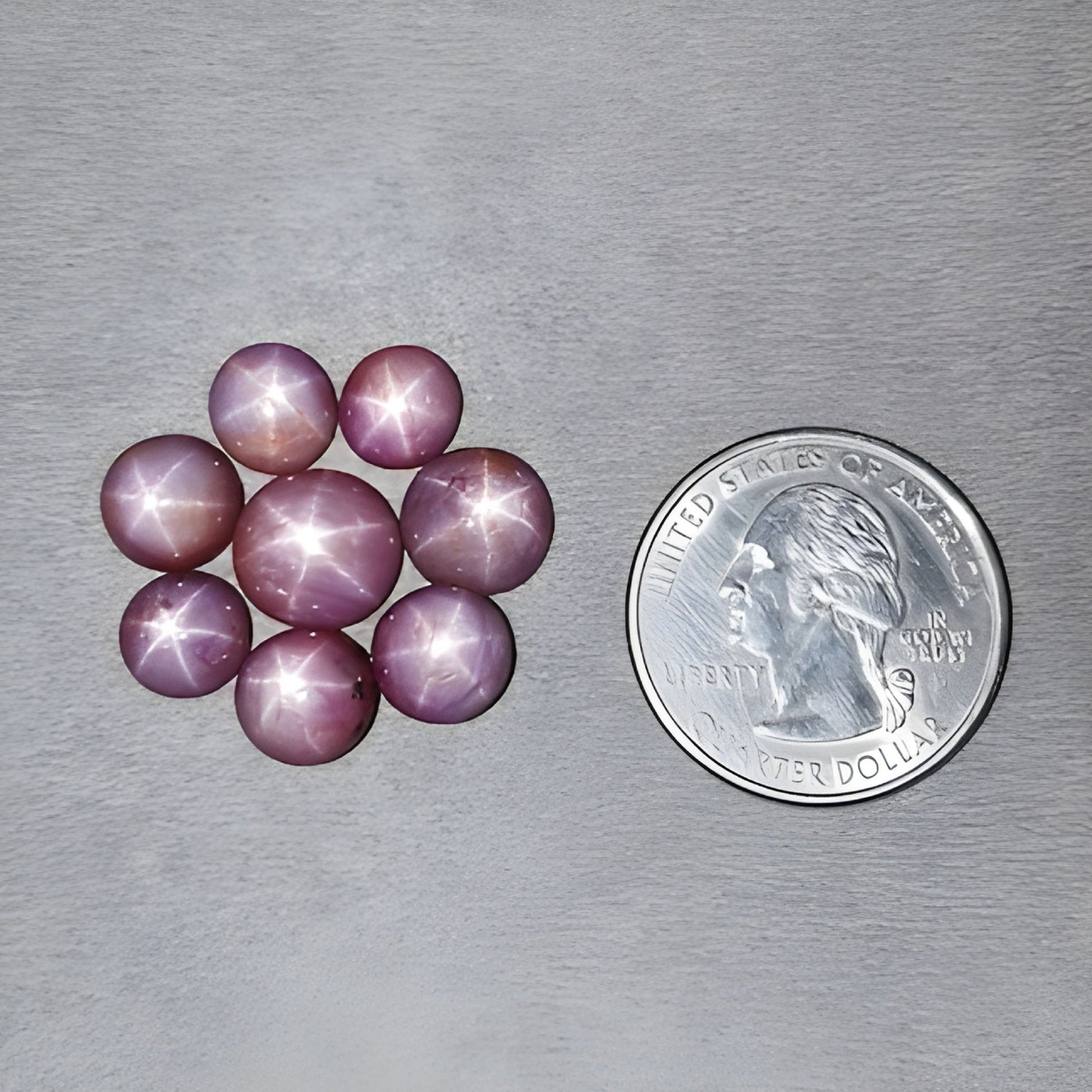 ياقوت نجمي طبيعي غير معالج