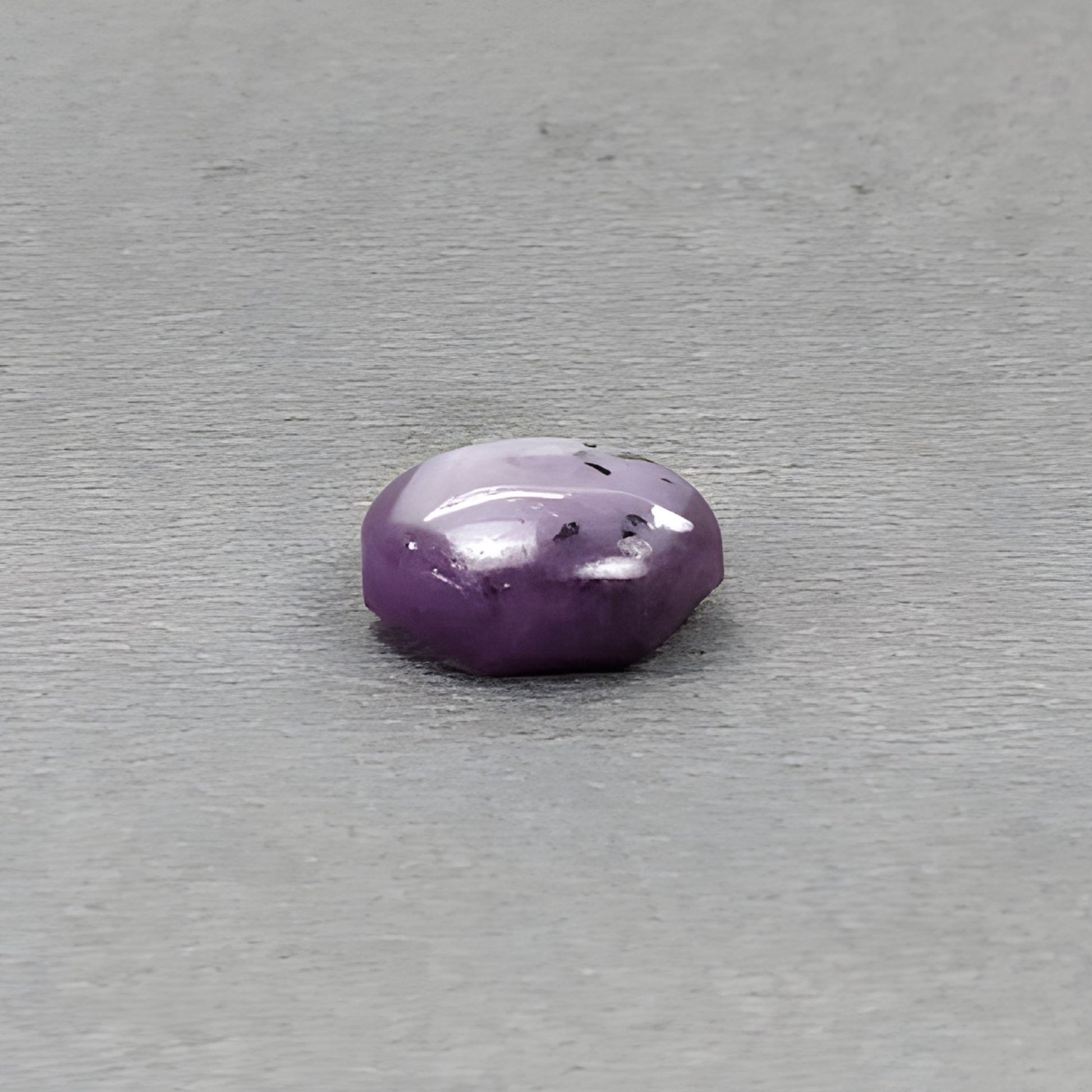 أحجار كريمة طبيعية غير معالجة