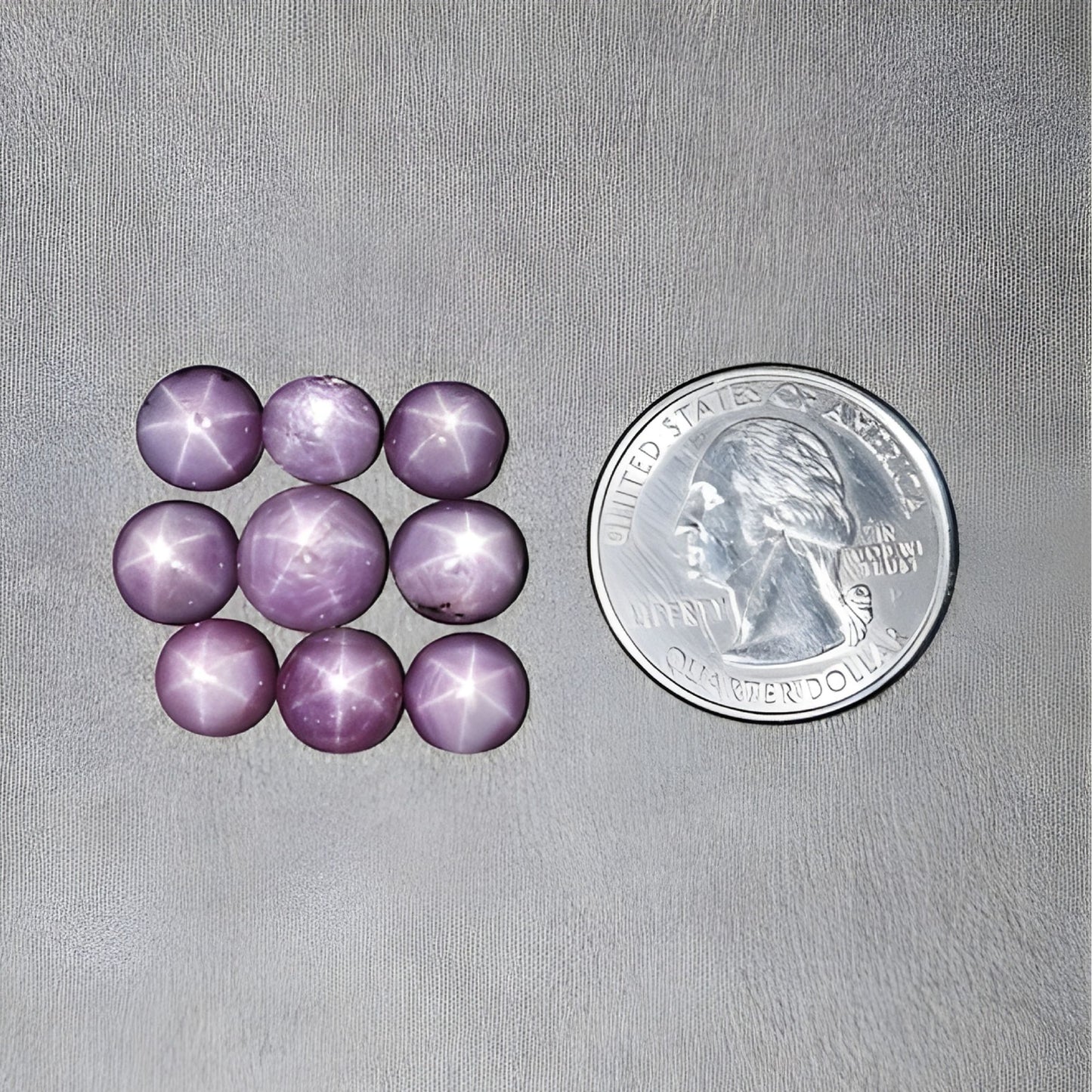 ياقوت نجمي من الأحجار الكريمة الطبيعية غير المعالجة