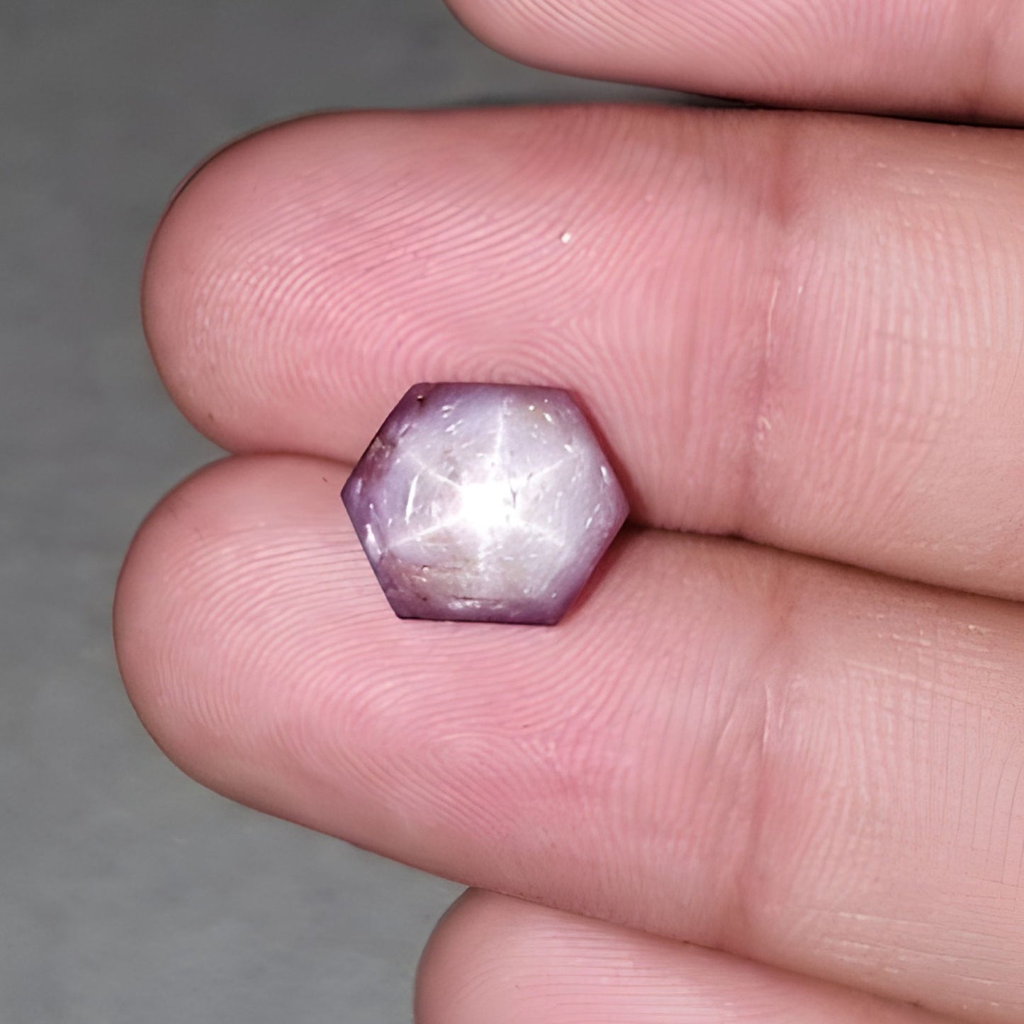 saphir étoilé pour la joaillerie