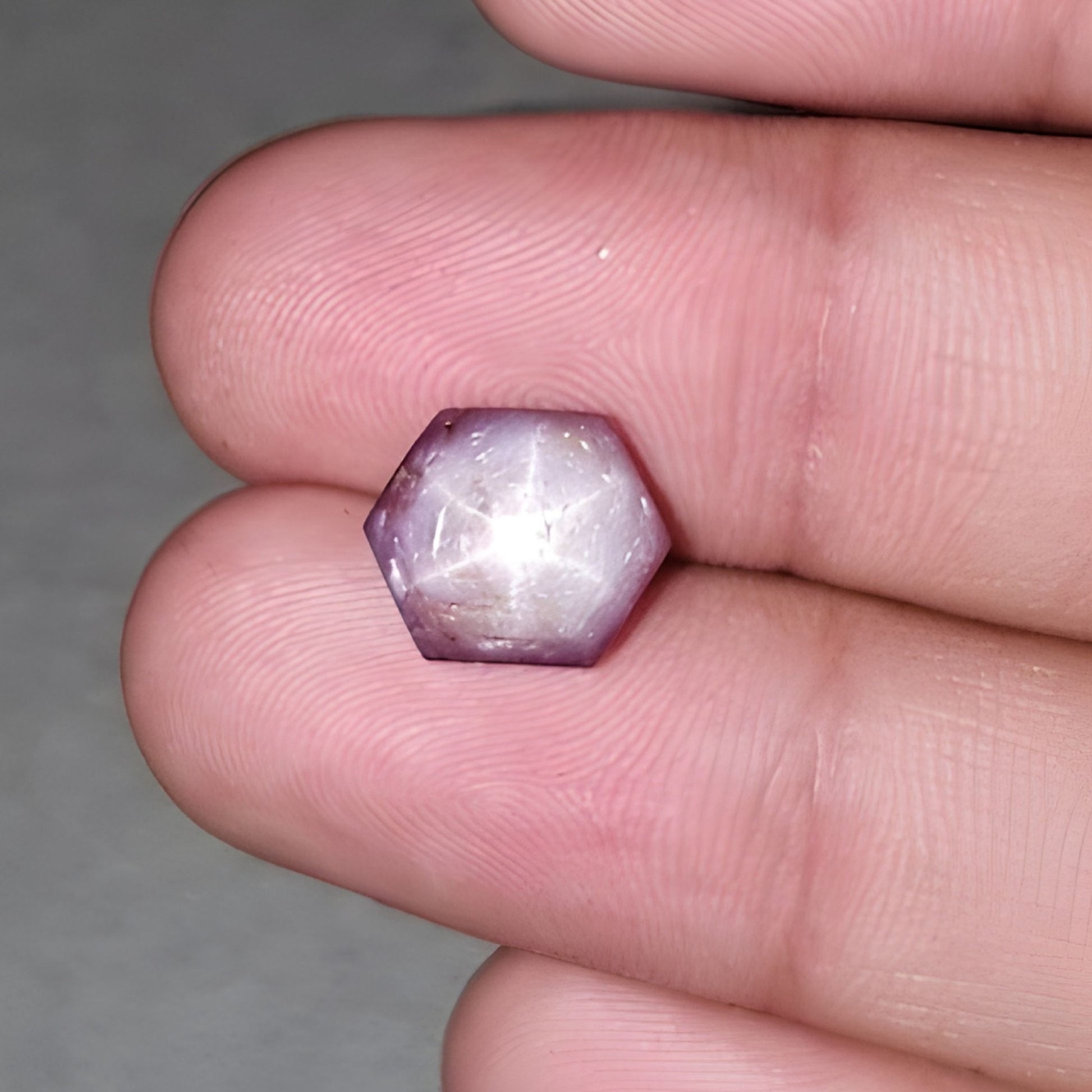 saphir étoilé pour la joaillerie