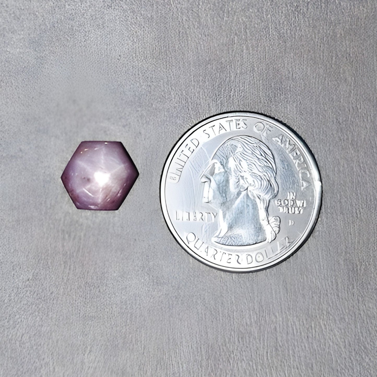 أحجار كريمة طبيعية غير معالجة