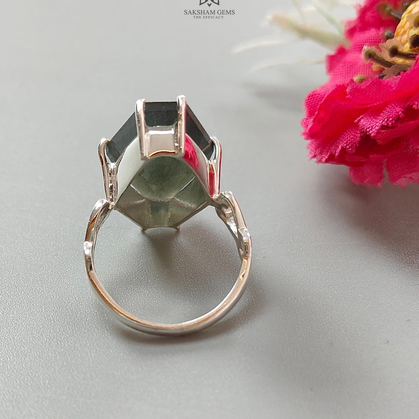 Blue Labradorite Silver Faceted Ring: 5.64gms Natural Untreated Labradorite Uneven Shape Fancy Cut 925 Sterling Silver Prong Set 7.5 US