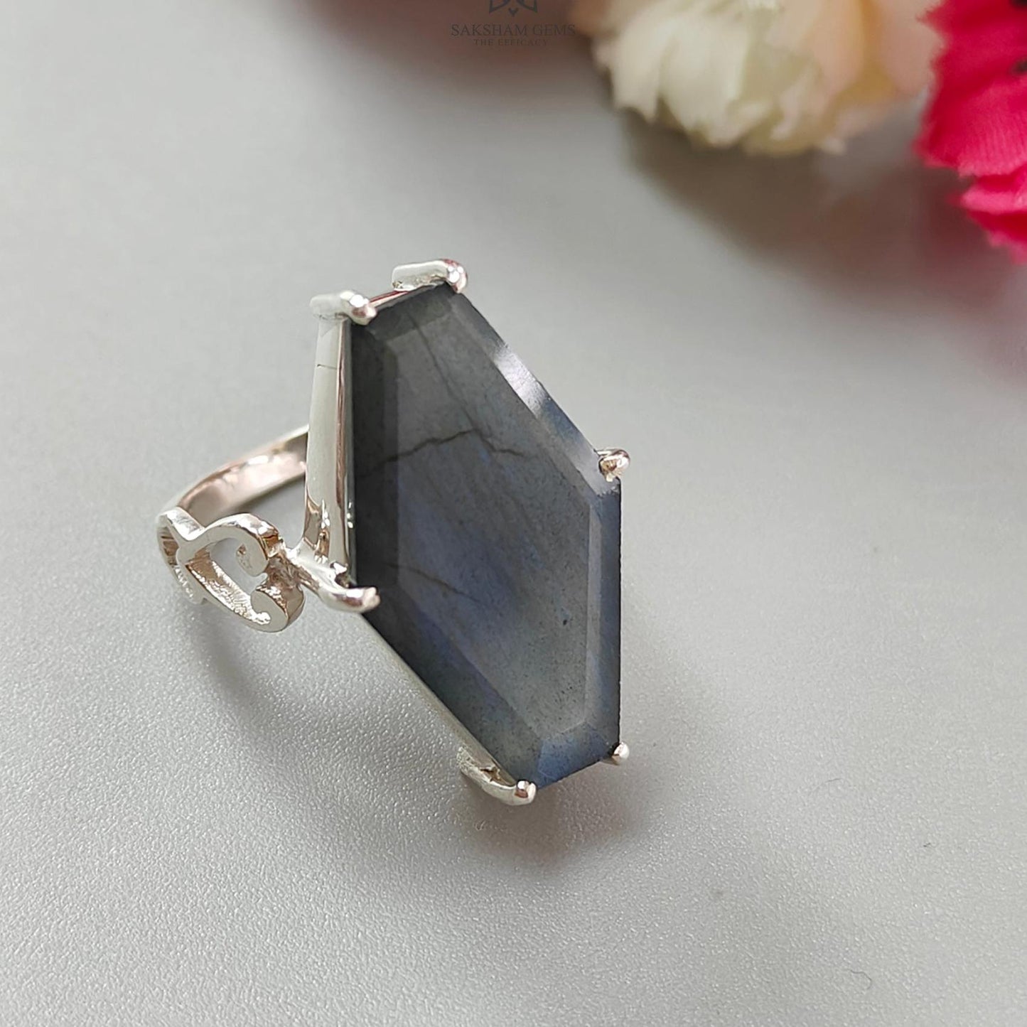 Blue Labradorite Silver Faceted Ring: 5.64gms Natural Untreated Labradorite Uneven Shape Fancy Cut 925 Sterling Silver Prong Set 7.5 US