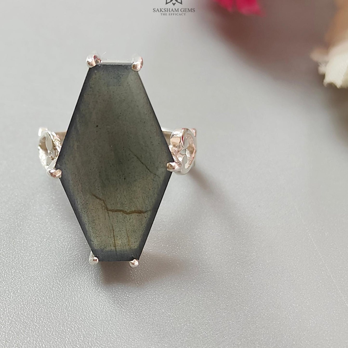 Blue Labradorite Silver Faceted Ring: 5.64gms Natural Untreated Labradorite Uneven Shape Fancy Cut 925 Sterling Silver Prong Set 7.5 US