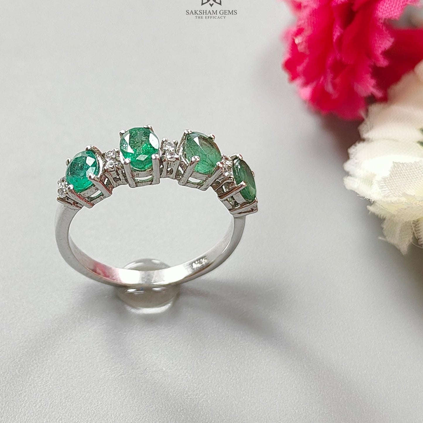Emerald Faceted Silver Ring: 2.59gms Natural Untreated Emerald Oval Faceted Cut 925 Sterling Silver With CZ Prong Set Ring 7.5 US