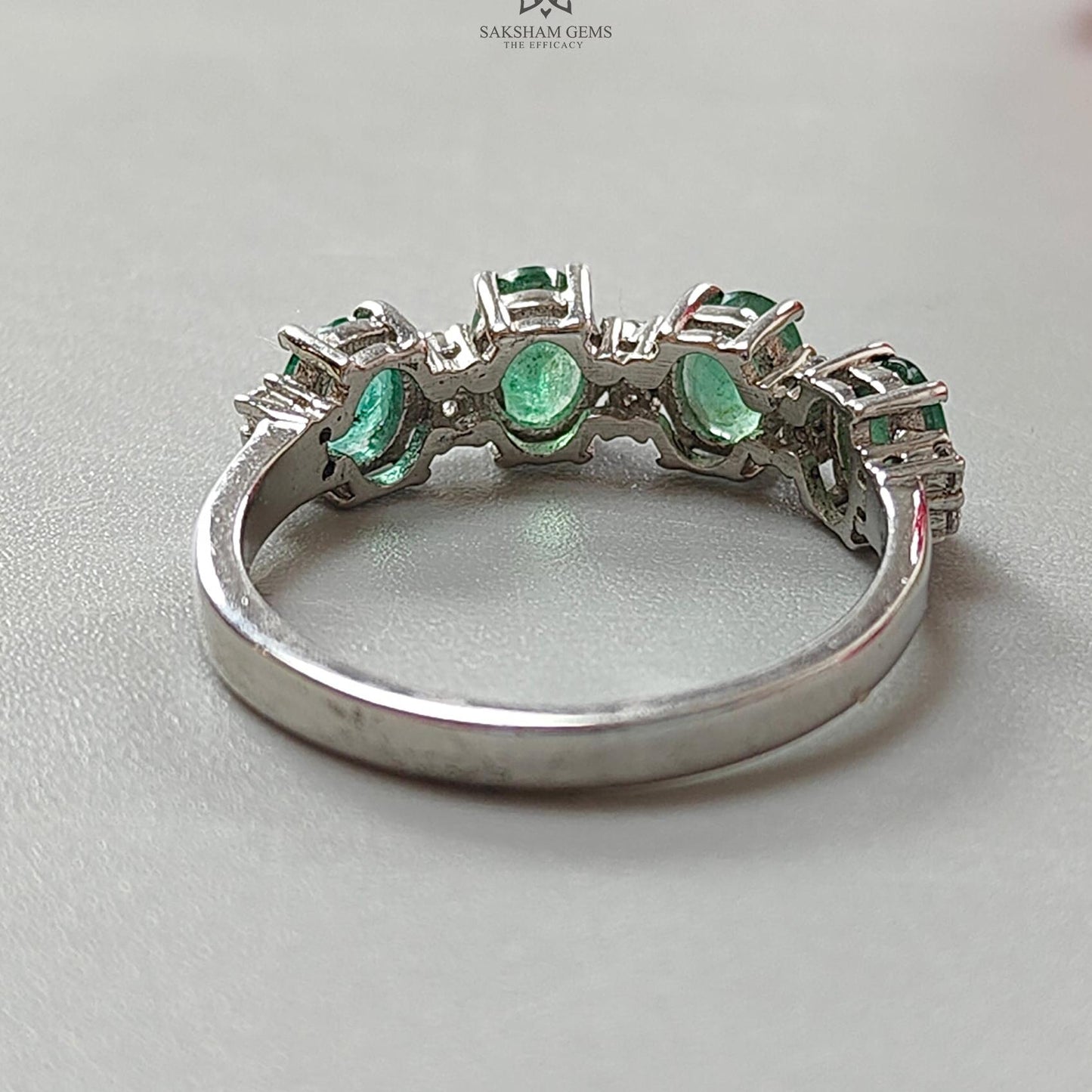 Emerald Faceted Silver Ring: 2.59gms Natural Untreated Emerald Oval Faceted Cut 925 Sterling Silver With CZ Prong Set Ring 7.5 US
