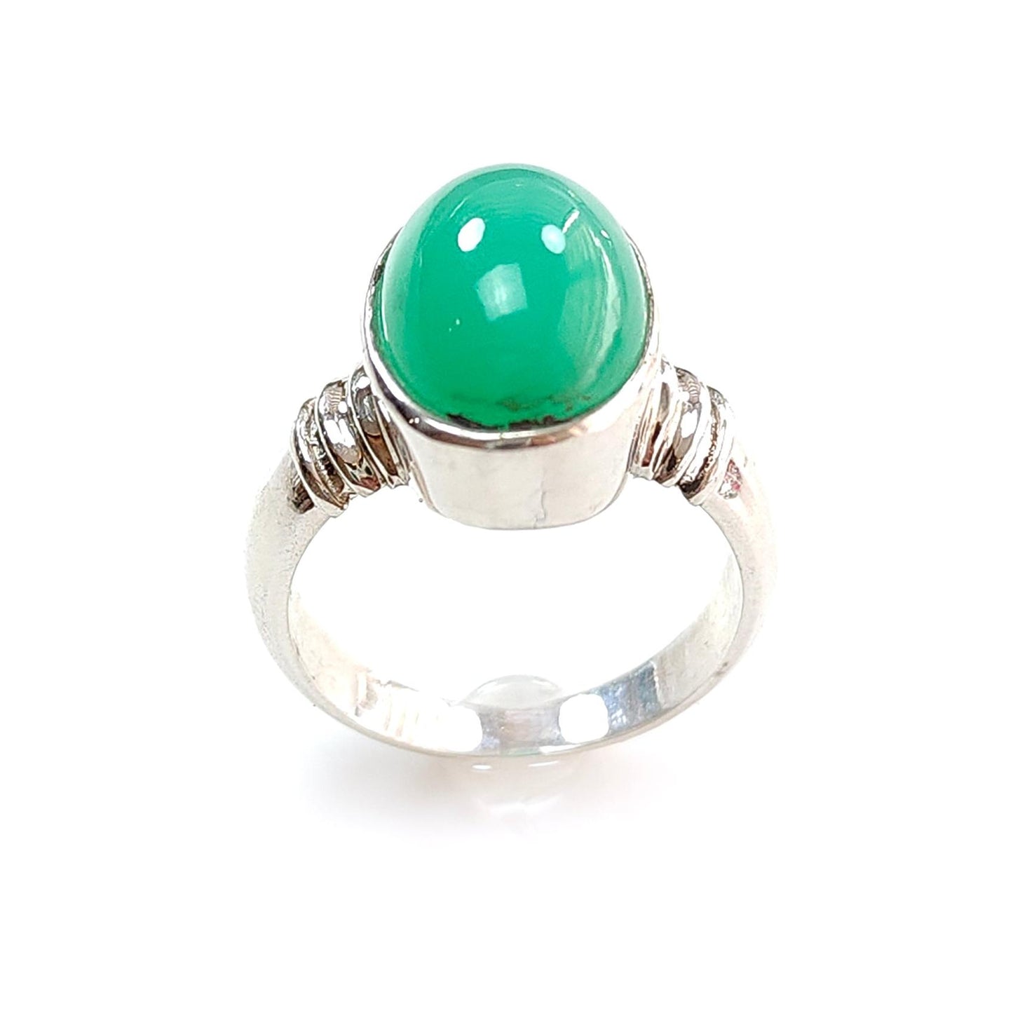 Green Chrysoprase Cabochon Silver Ring: 5.87gms Natural Untreated Chrysoprase Oval Shape Plain 925 Sterling Silver Bezel Set Ring 7.5 US
