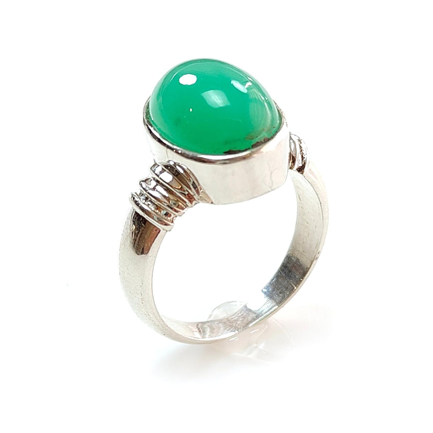 Green Chrysoprase Cabochon Silver Ring: 5.87gms Natural Untreated Chrysoprase Oval Shape Plain 925 Sterling Silver Bezel Set Ring 7.5 US