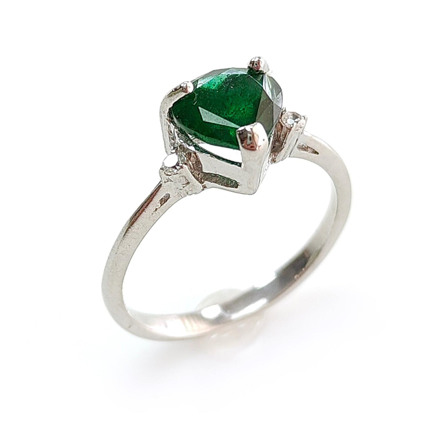 Emerald Faceted Silver Ring: 1.67gms Natural Untreated Emerald Heart Faceted Cut 925 Sterling Silver Prong Set Ring 5.5 US