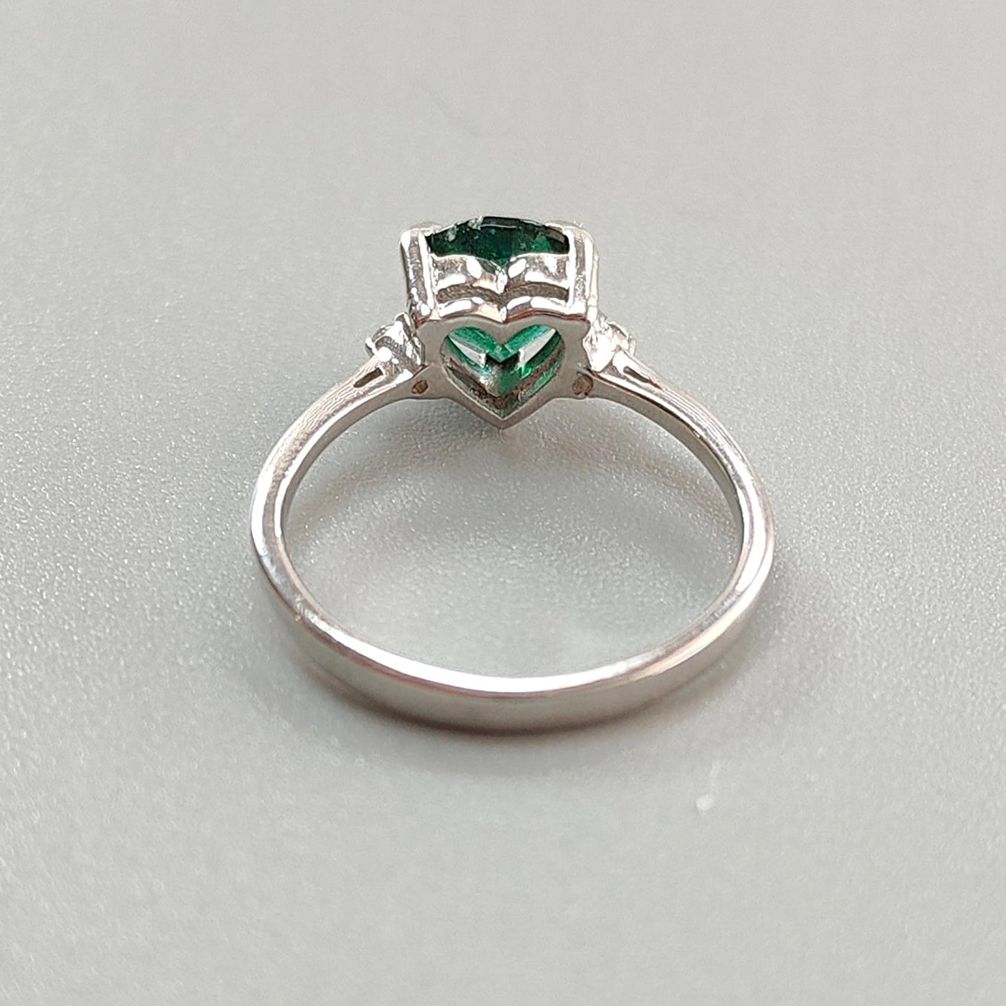 Emerald Faceted Silver Ring: 1.67gms Natural Untreated Emerald Heart Faceted Cut 925 Sterling Silver Prong Set Ring 5.5 US