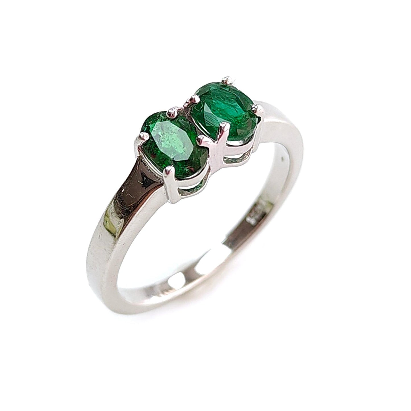 Emerald Faceted Silver Ring: 2.86gms Natural Untreated Emerald Oval Faceted Cut 925 Sterling Silver Prong Set Ring 7.5 US