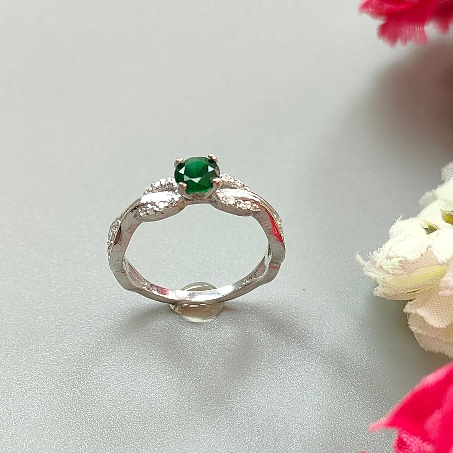 Emerald Faceted Silver Cz Ring: 2.19gms Natural Untreated Emerald Round Faceted Cut 925 Sterling Silver Prong Set Ring 6.5 US