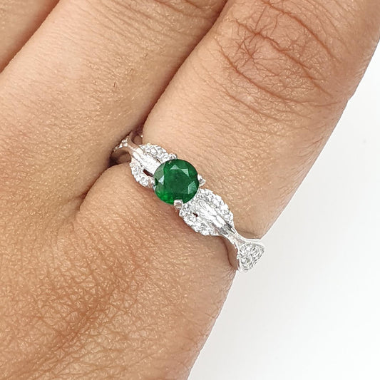 Emerald Faceted Silver Cz Ring: 2.19gms Natural Untreated Emerald Round Faceted Cut 925 Sterling Silver Prong Set Ring 6.5 US
