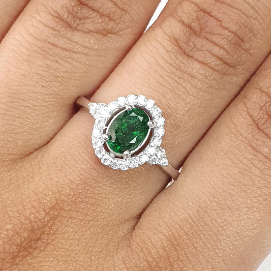 Emerald Faceted Silver Cz Ring: 2.59gms Natural Untreated Emerald Oval Faceted Cut 925 Sterling Silver Prong Set Ring 7 US
