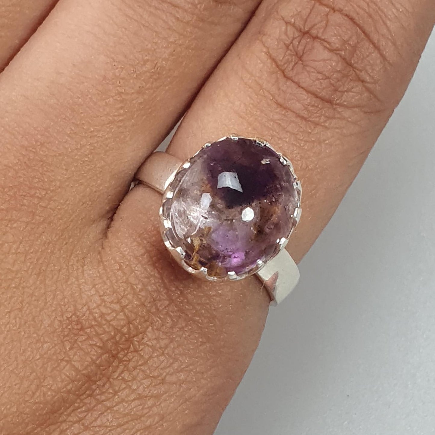 Amethyst Plain Silver Ring: 4.93gms Natural Untreated Super Seven Amethyst Oval Shape Plain 925 Sterling Silver Bezel Set Adjustable Ring