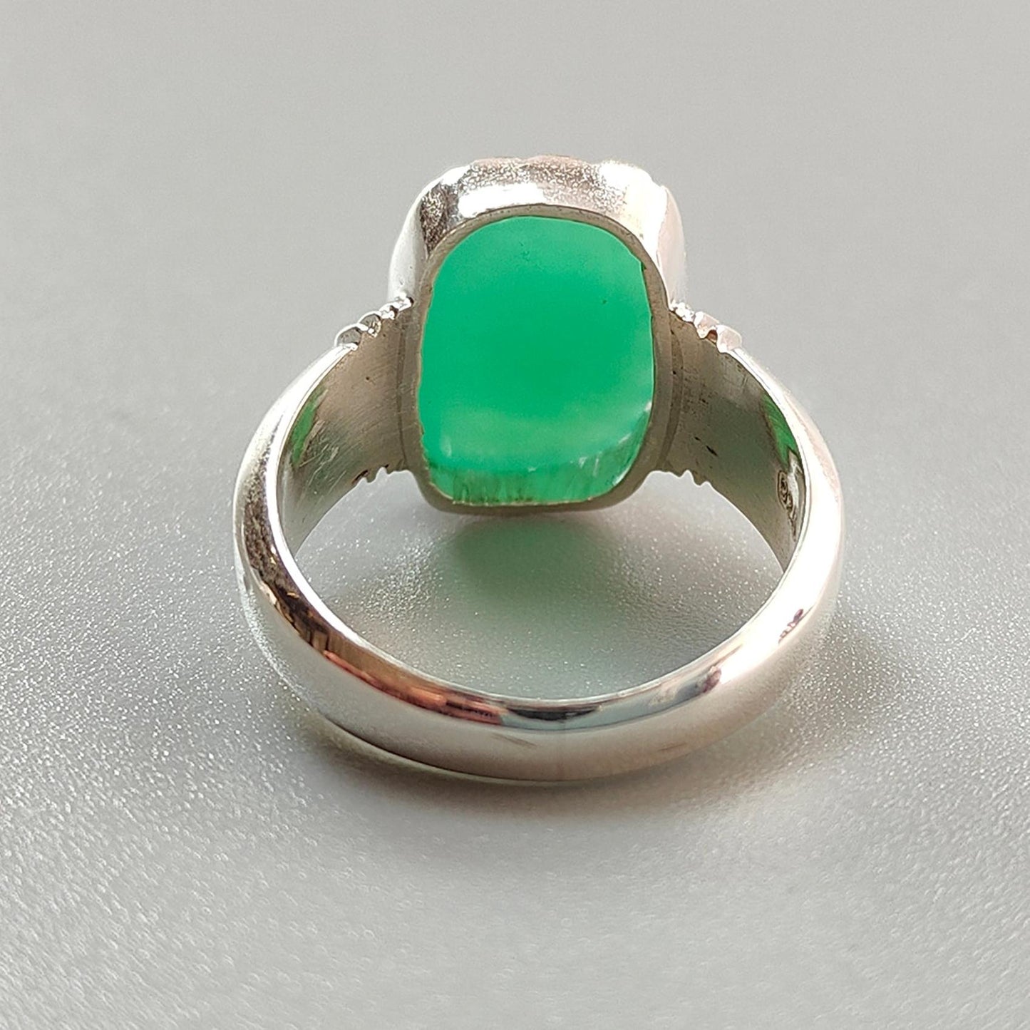 Green Chrysoprase Cabochon Silver Ring: 6.37gms Natural Untreated Chrysoprase Cushion Shape Plain 925 Sterling Silver Bezel Set Ring 7.5 US